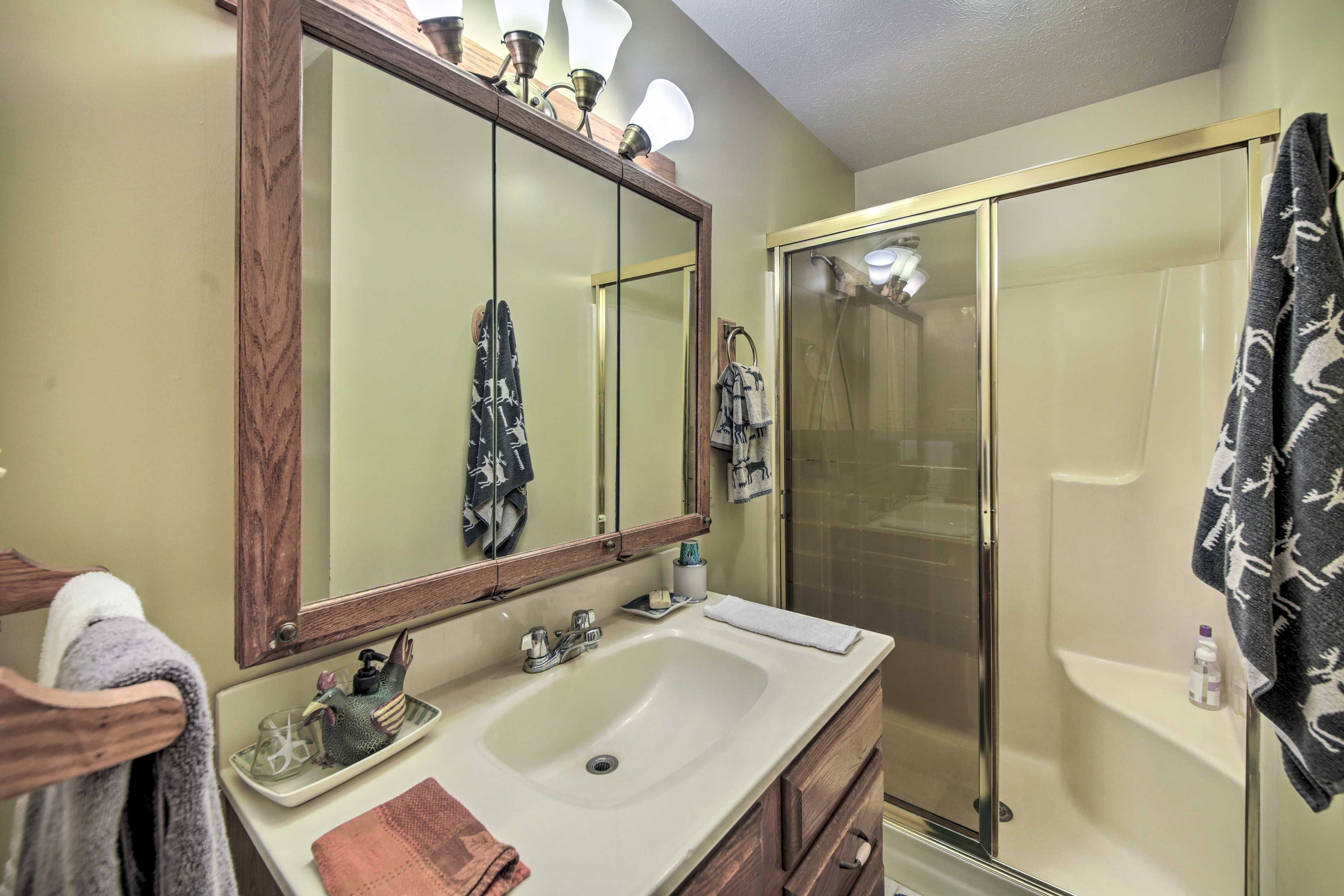 Full Bathroom | Towels Provided | Main Level | Heated Floors