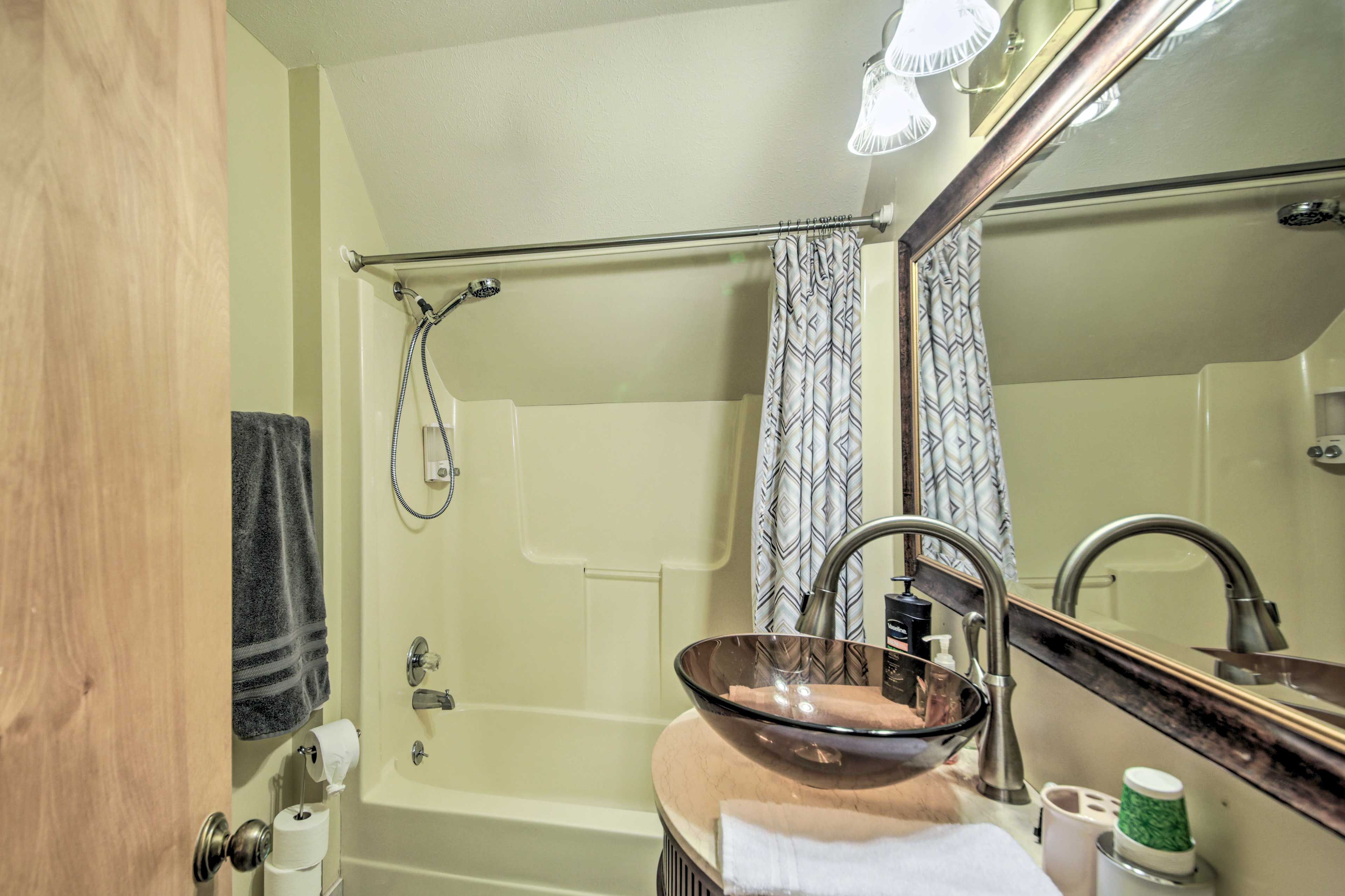 Full Bathroom | 2nd Level | Heated Floors