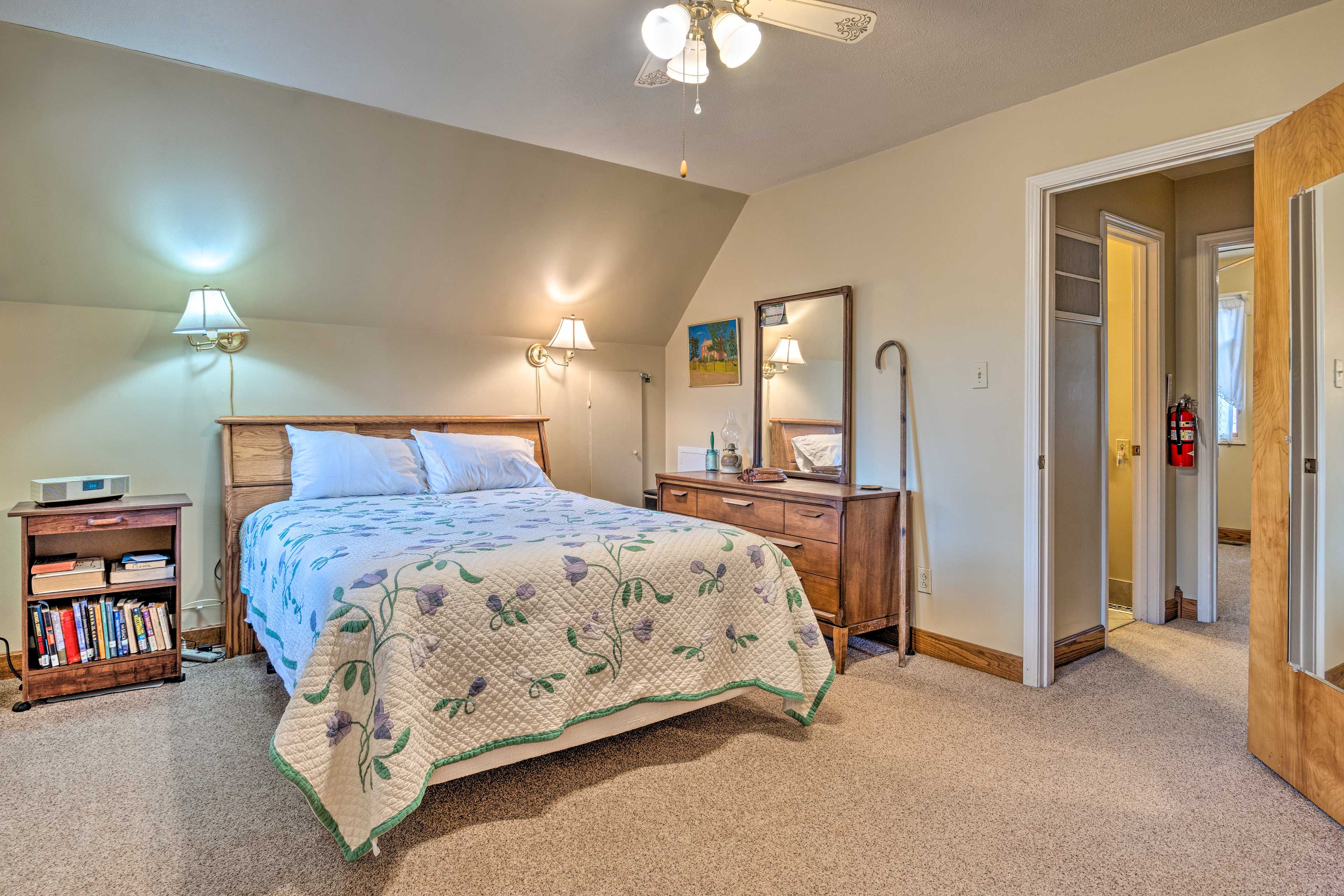 Bedroom 1 | Queen Bed | 2nd Level | Private Deck Access