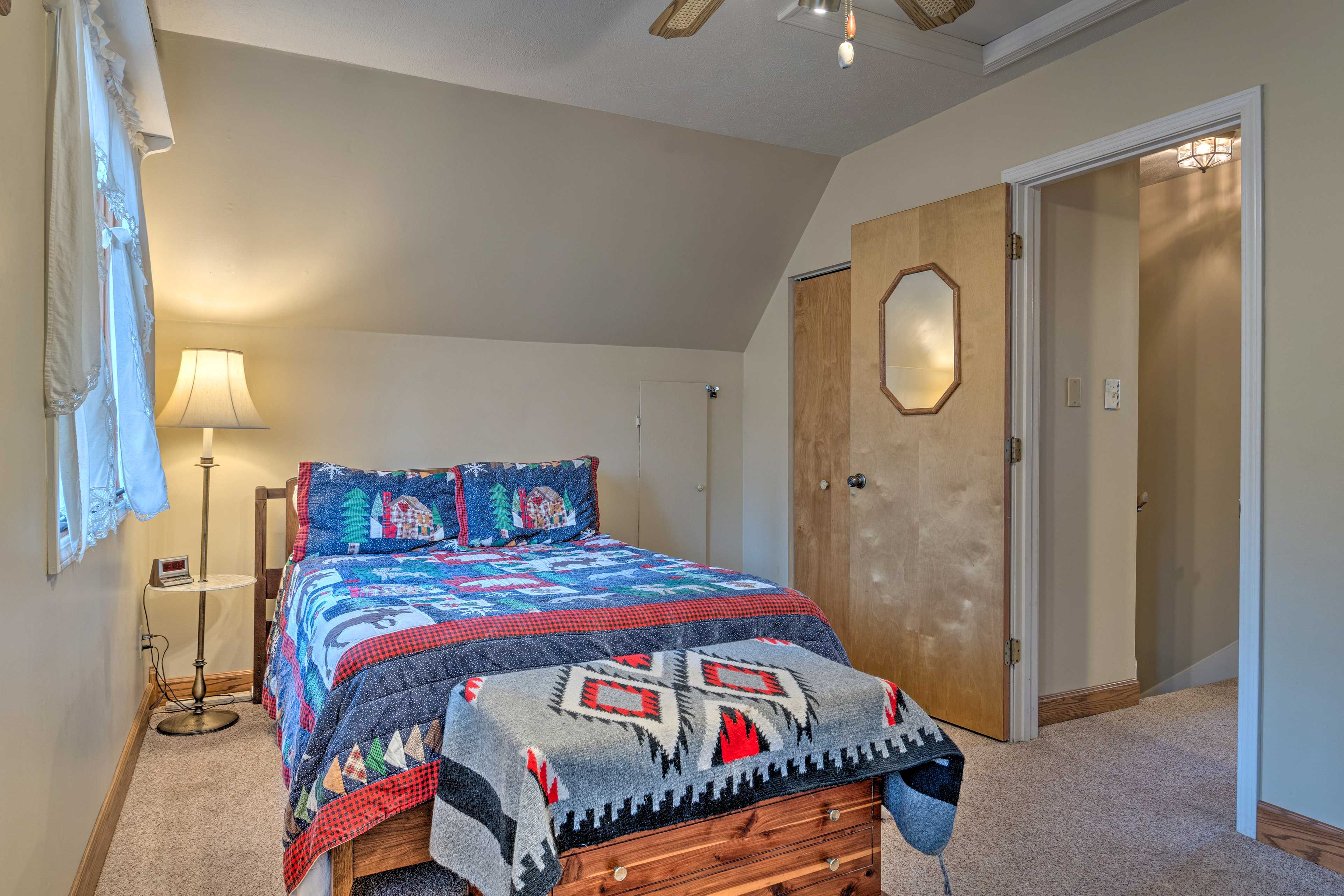 Bedroom 2 | Full Bed | Crib | 2nd Level | Linens Provided