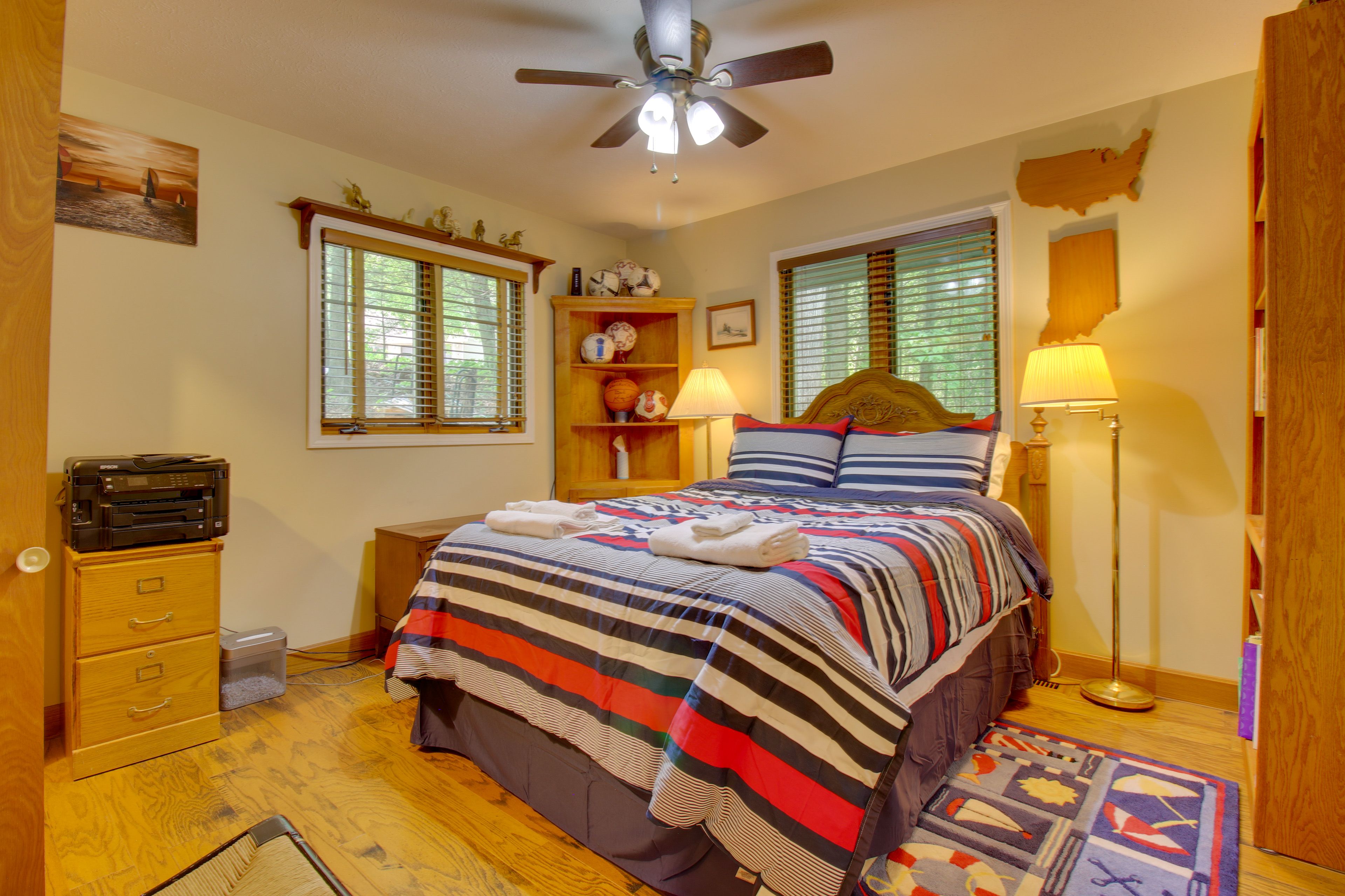 Bedroom 3 | Queen Bed | Basement Floor
