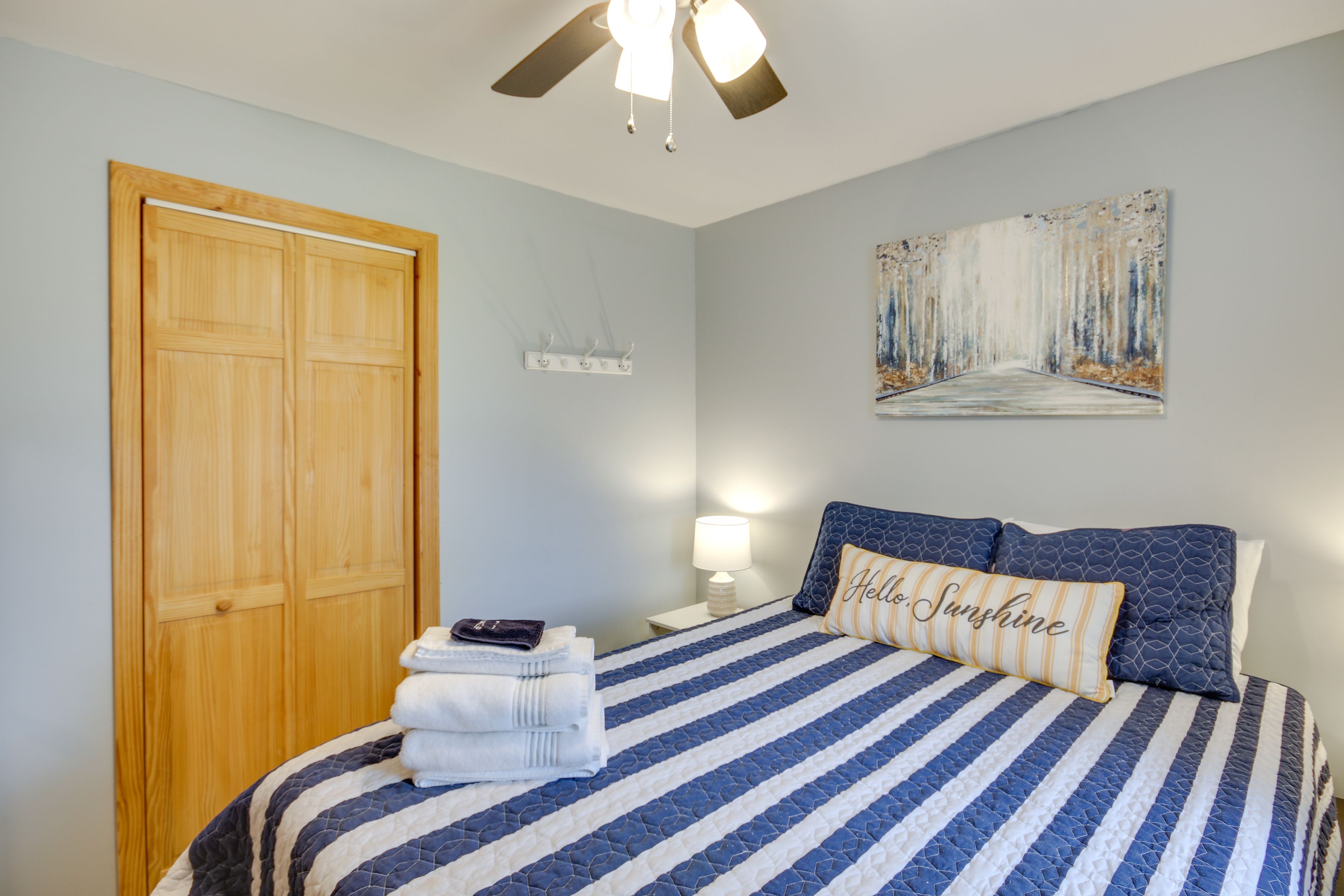 Bedroom 1 | Queen Bed | Linens & Towels Provided