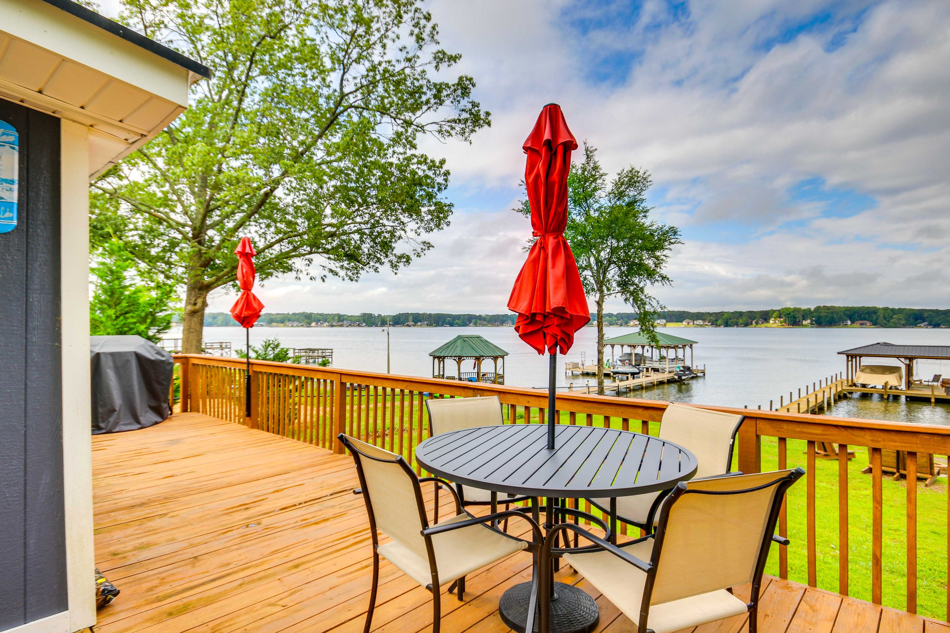 Exterior | Deck | Outdoor Dining | Private Dock | Seasonal Hot Tub