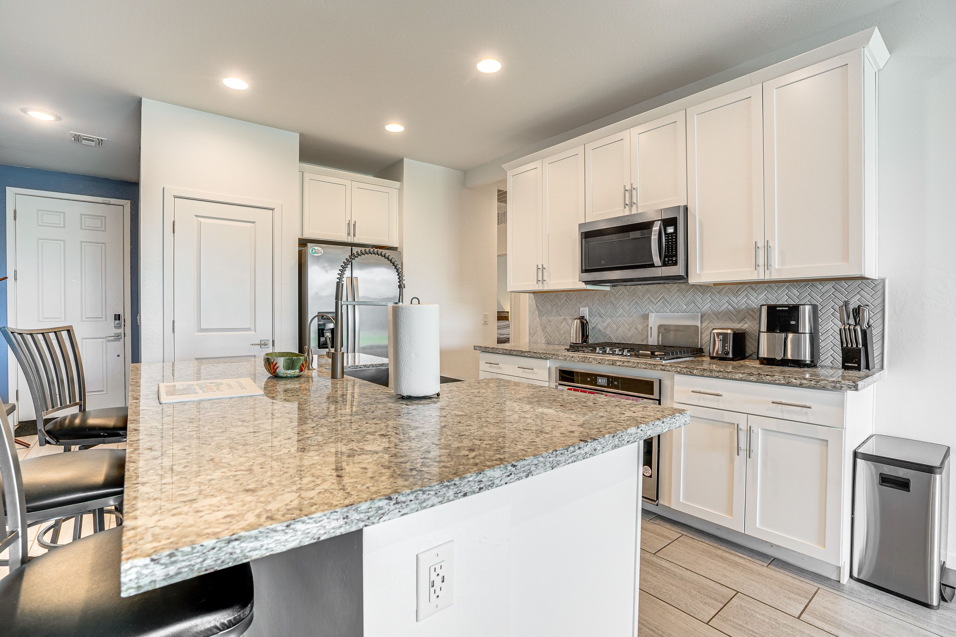 Kitchen | Drip Coffee Maker | Dishwasher | Air Fryer