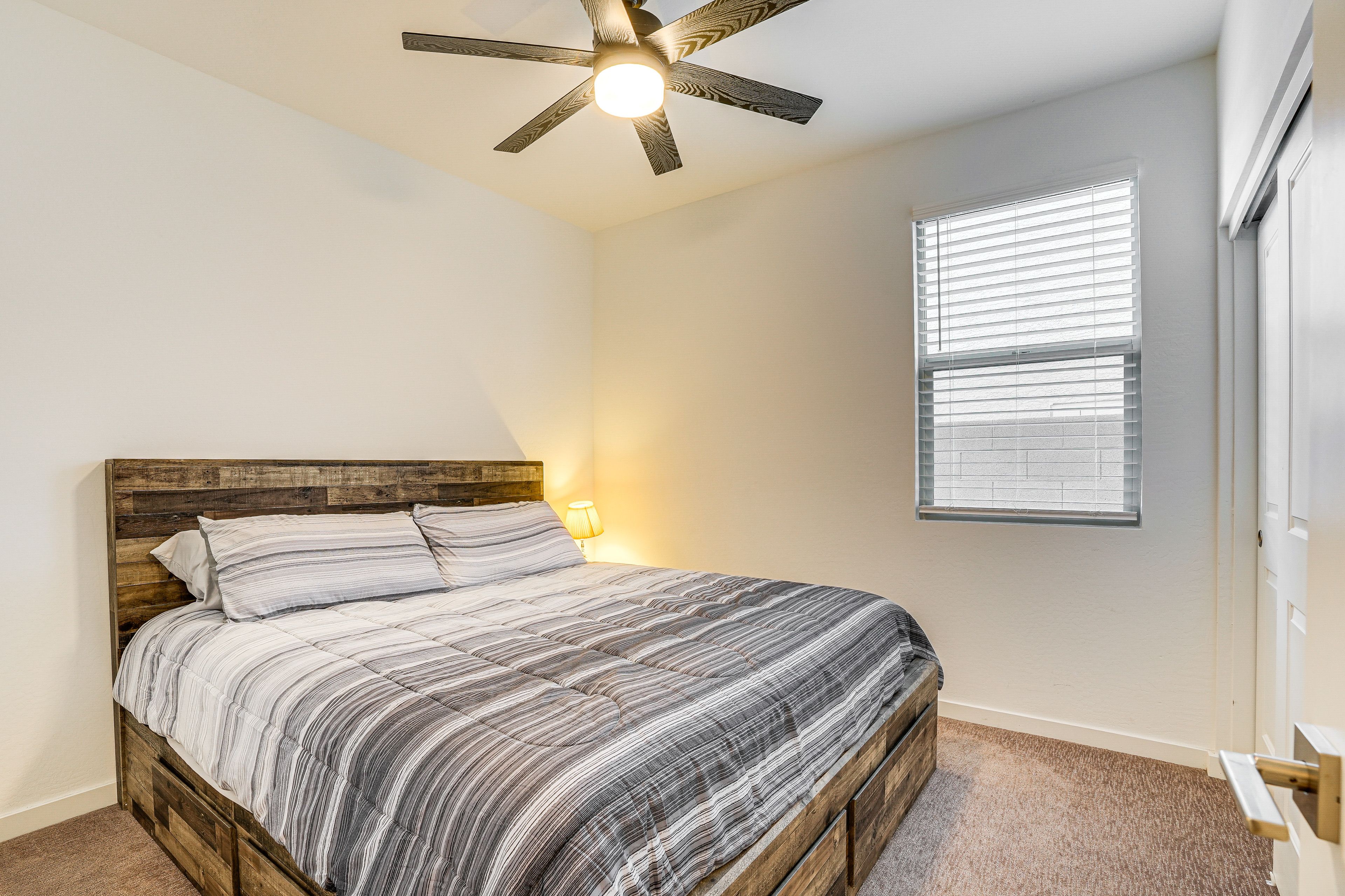 Bedroom 2 | King Bed