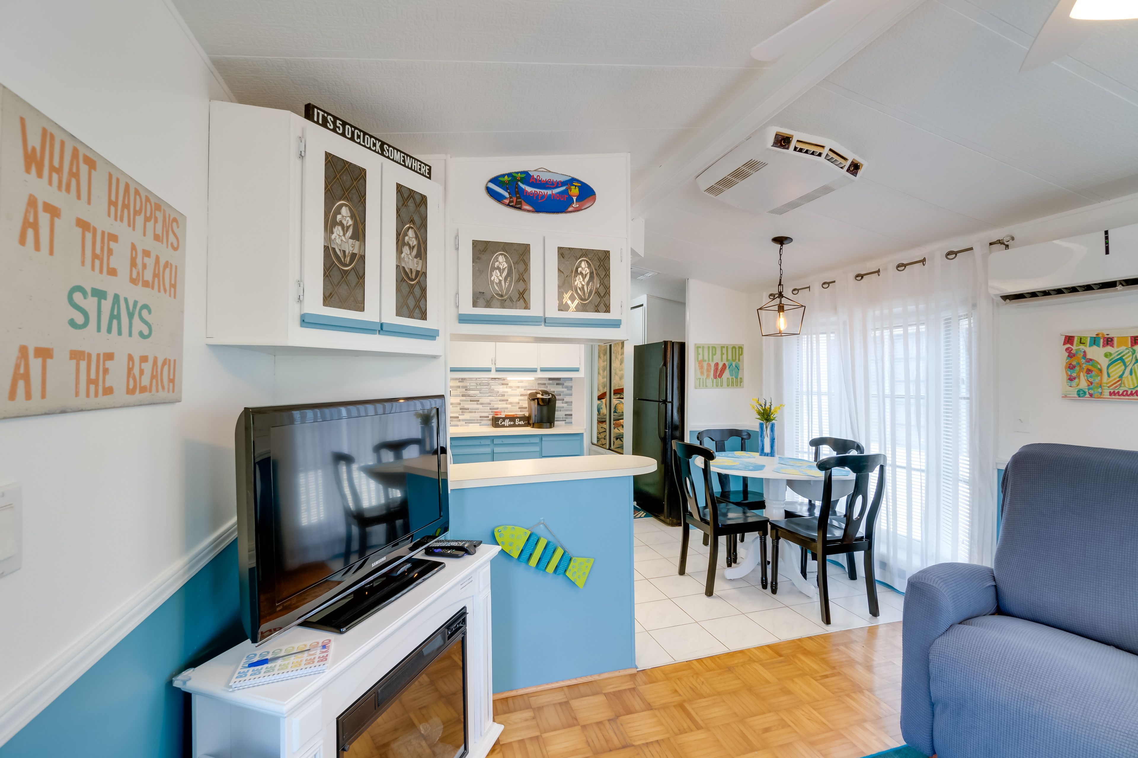 Living Area | Free WiFi | Electric Fireplace