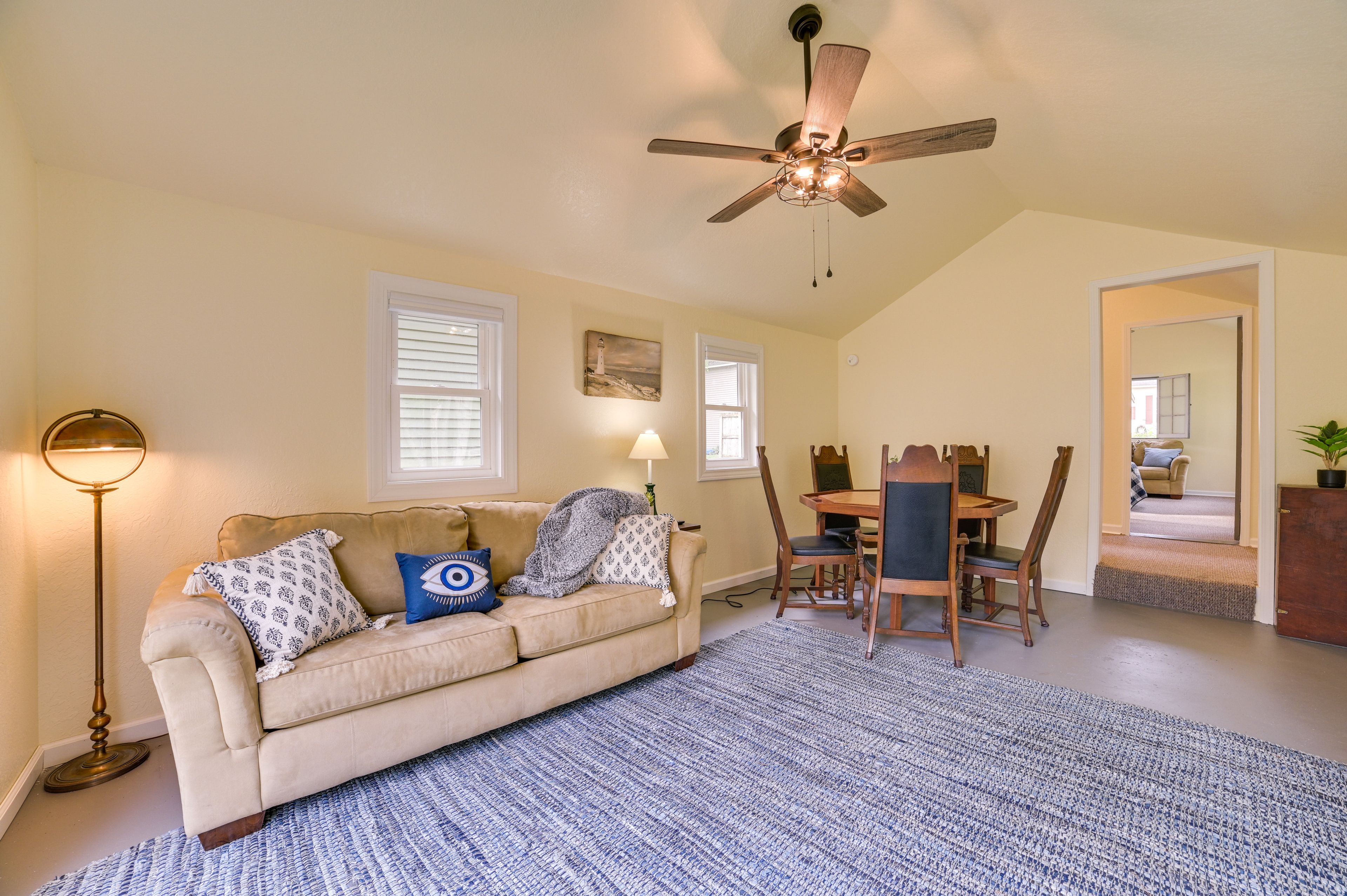 Cottage Interior | Poker Table | Smart TV | Sleeper Sofa