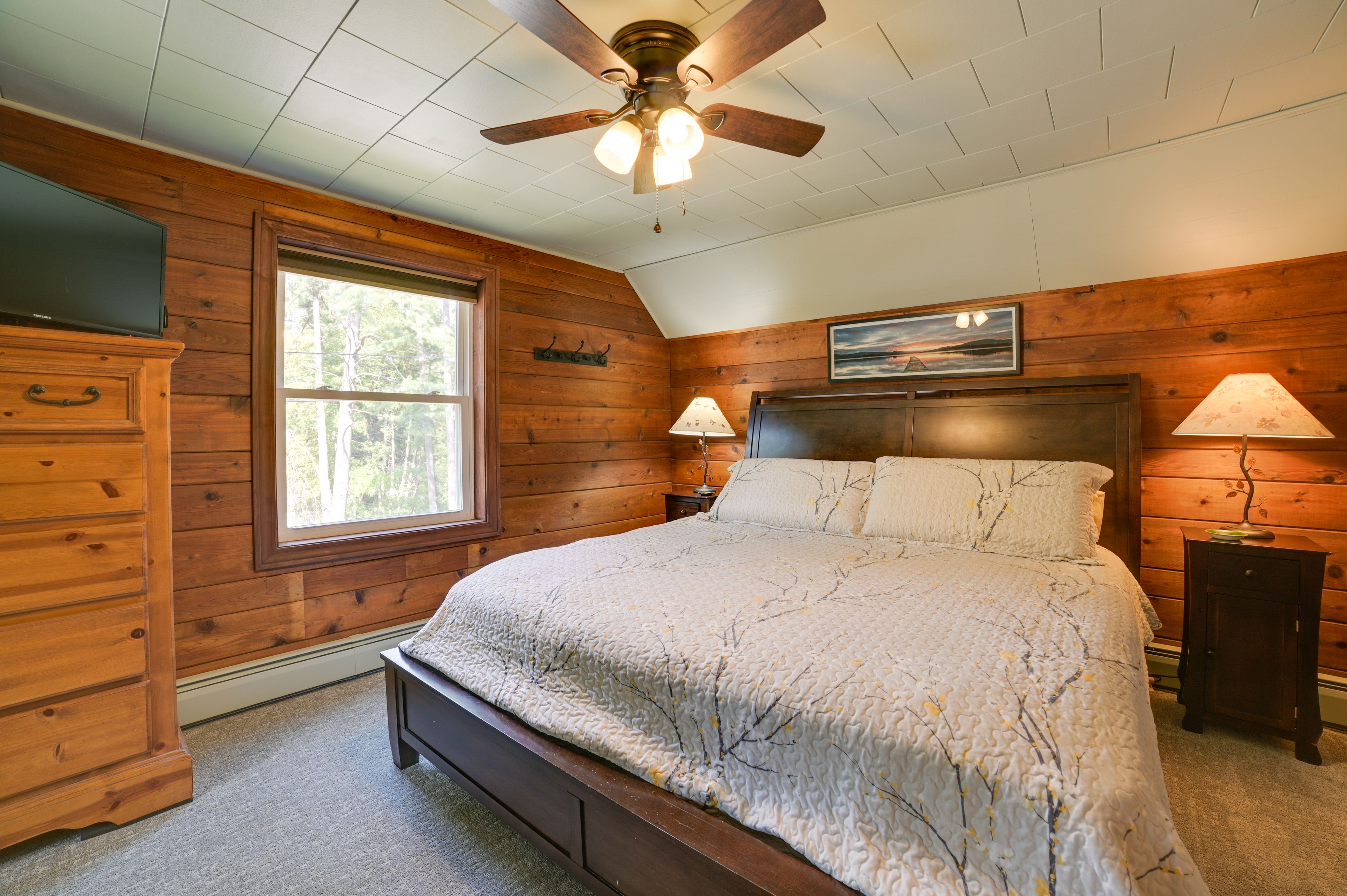 Bedroom 1 | King Bed | Upper Level | Linens Provided | Smart TV