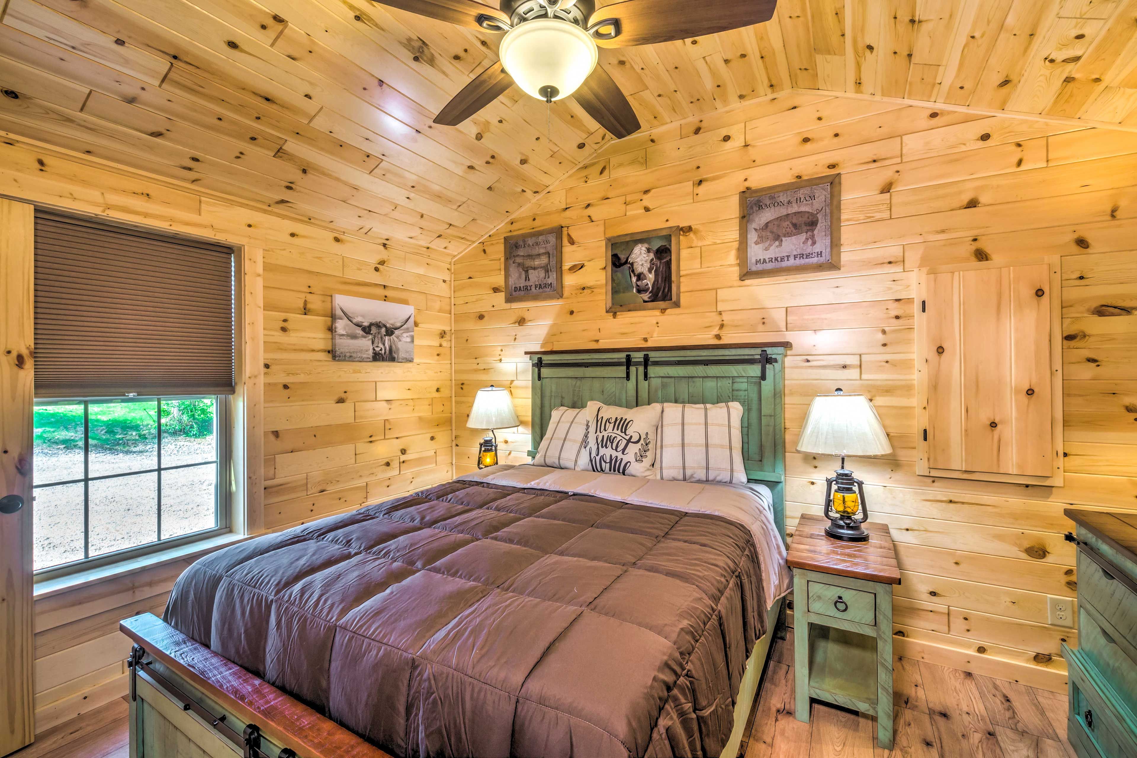 Bedroom 2 | Queen Bed