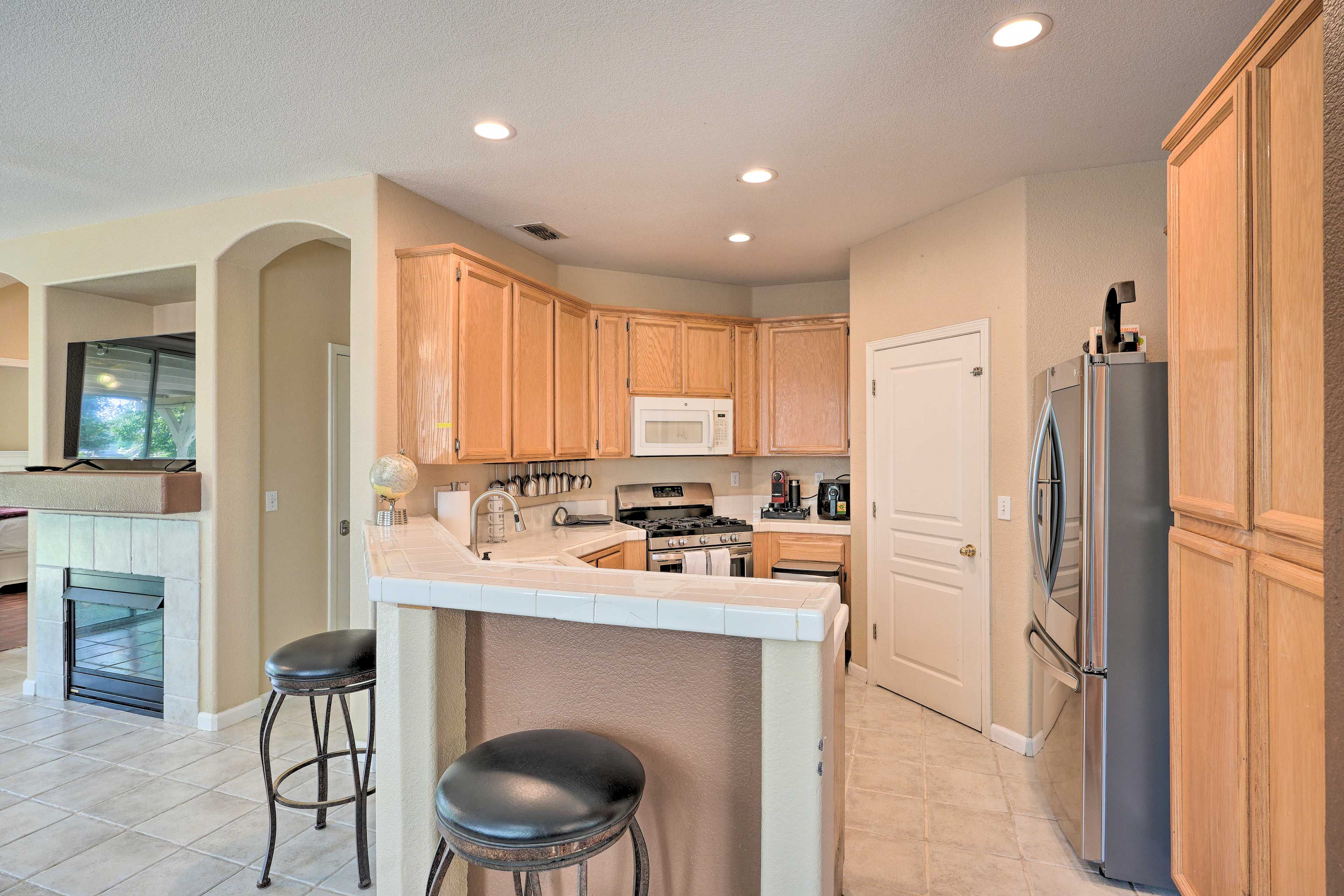 Kitchen | Fully Equipped | Cooking Basics | Coffee Maker