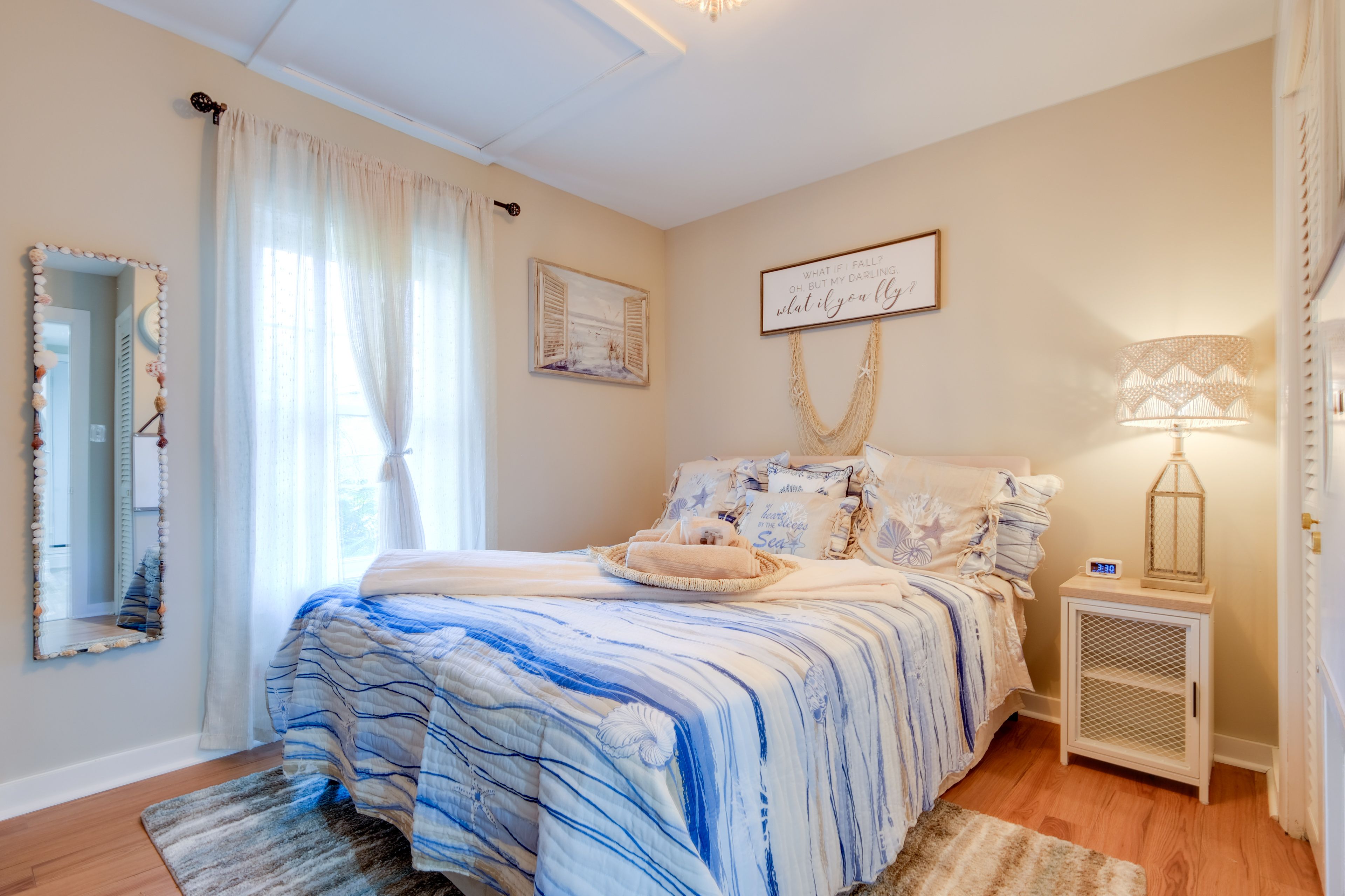 Bedroom 2 | Queen Bed