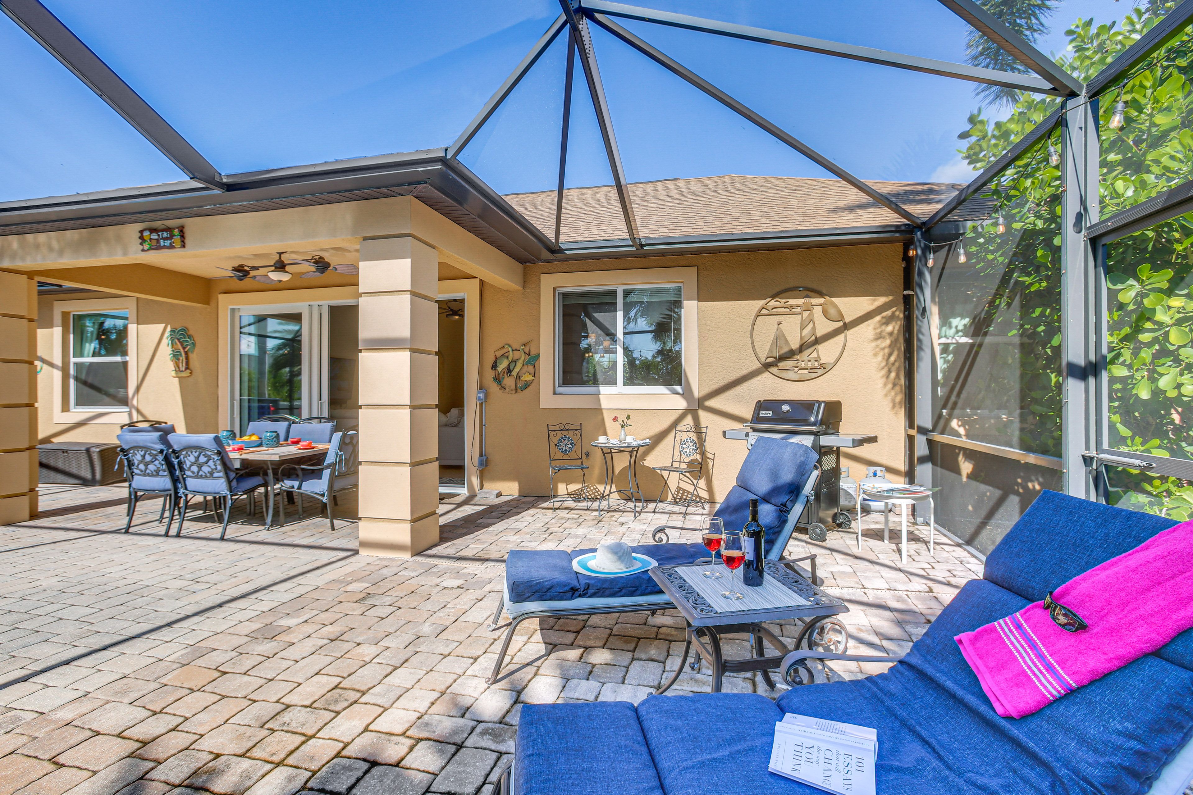 Lanai | Outdoor Dining | Gas Grill