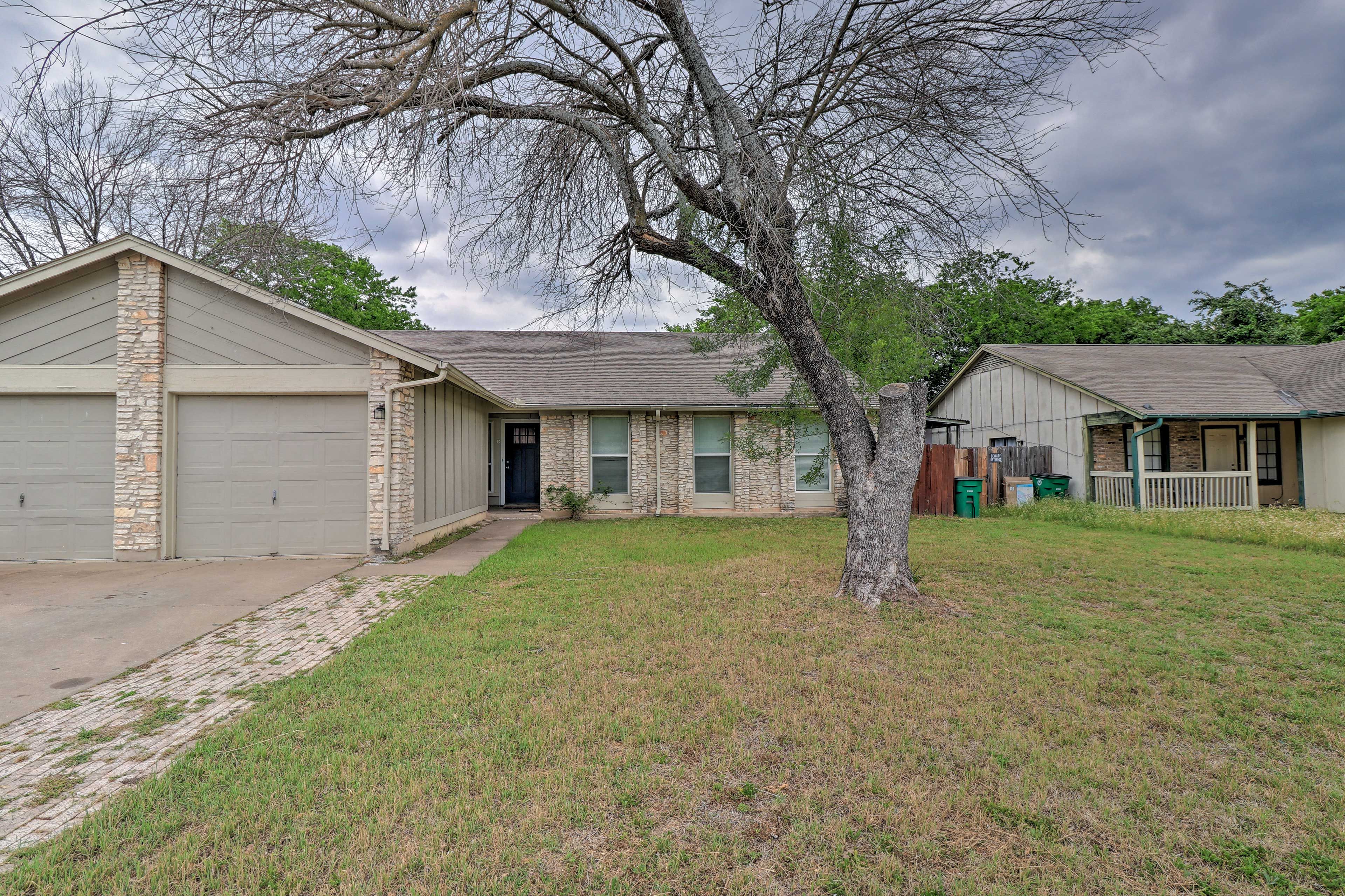 Parking | Driveway (2 Vehicles) | Garage (1 Vehicle)