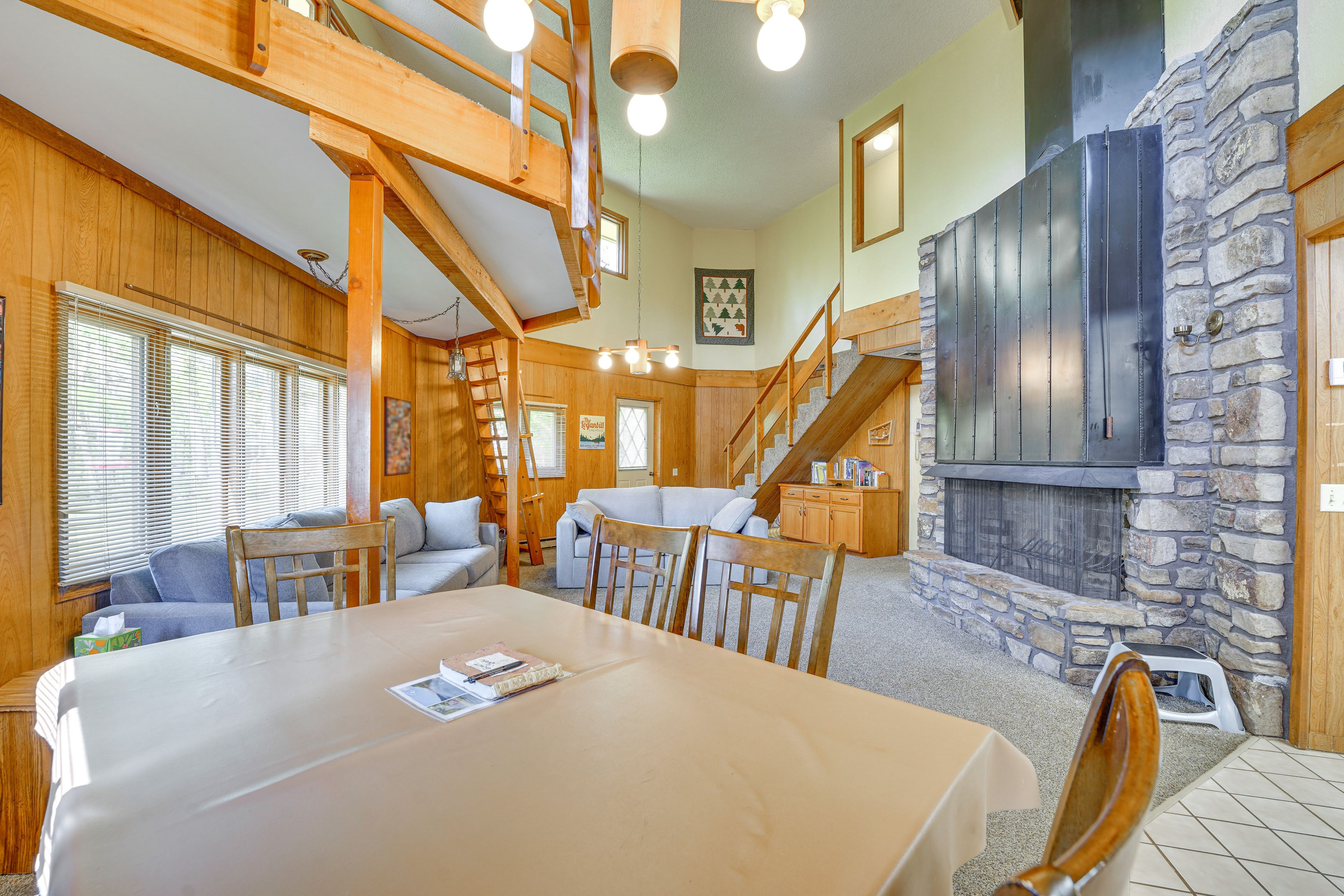 Dining Area | Dishware & Flatware