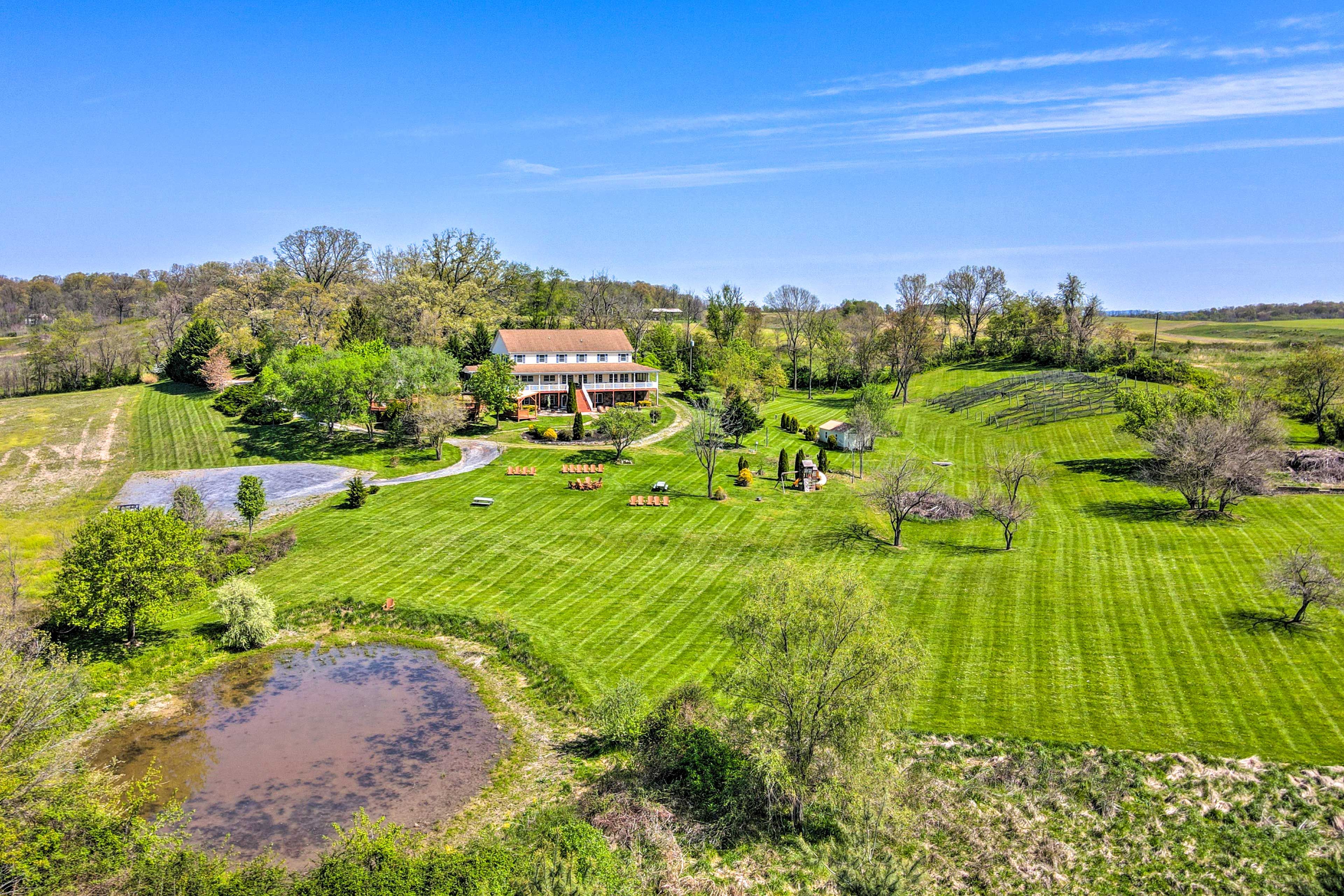 Property Exterior | Driveway Parking (10 Vehicles) | RV/Trailer Parking Allowed
