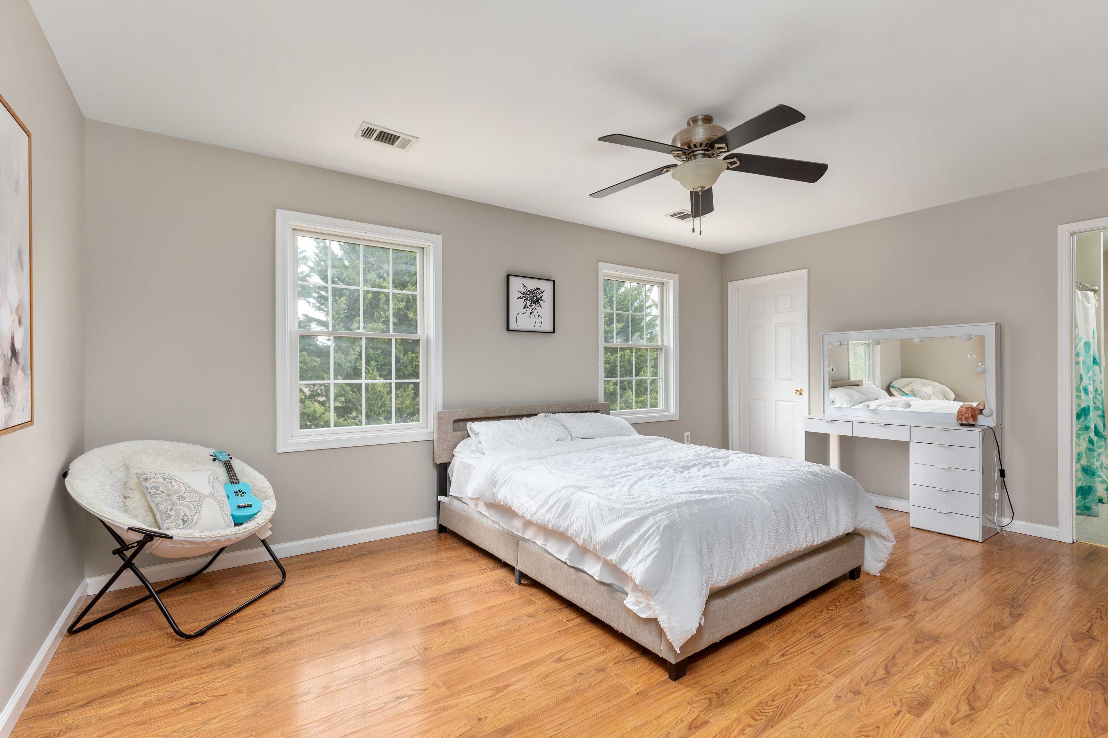Bedroom 8 | Full Bed