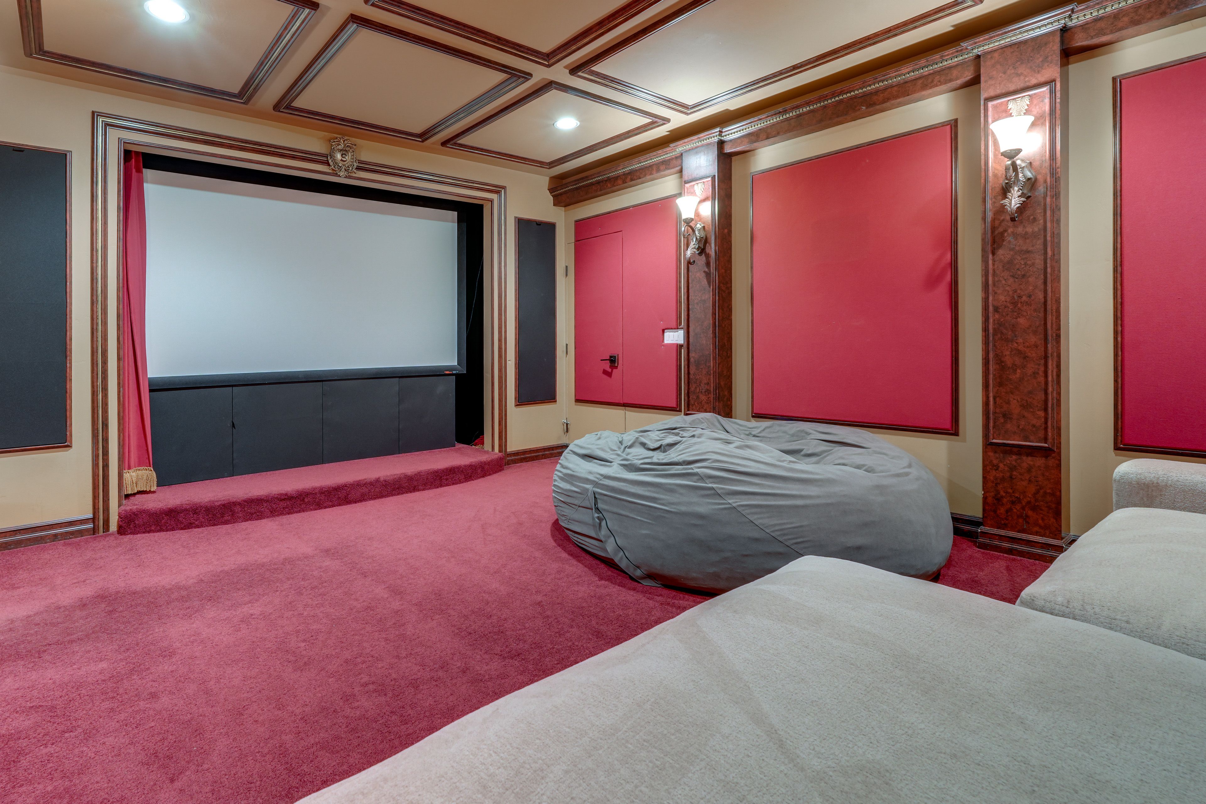 Theater Room | 2-Level House | Free WiFi