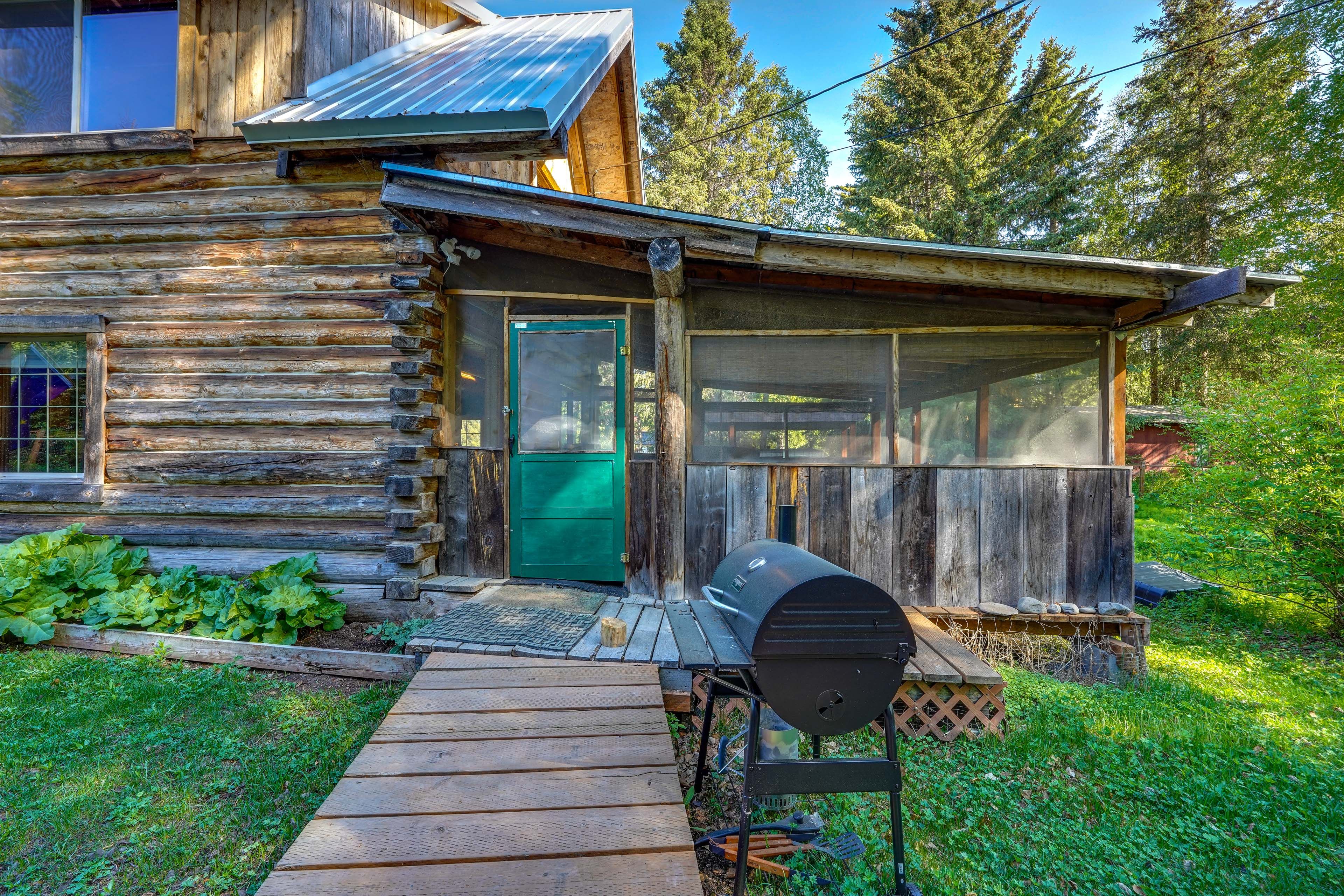 Cabin Exterior | Charcoal Grill