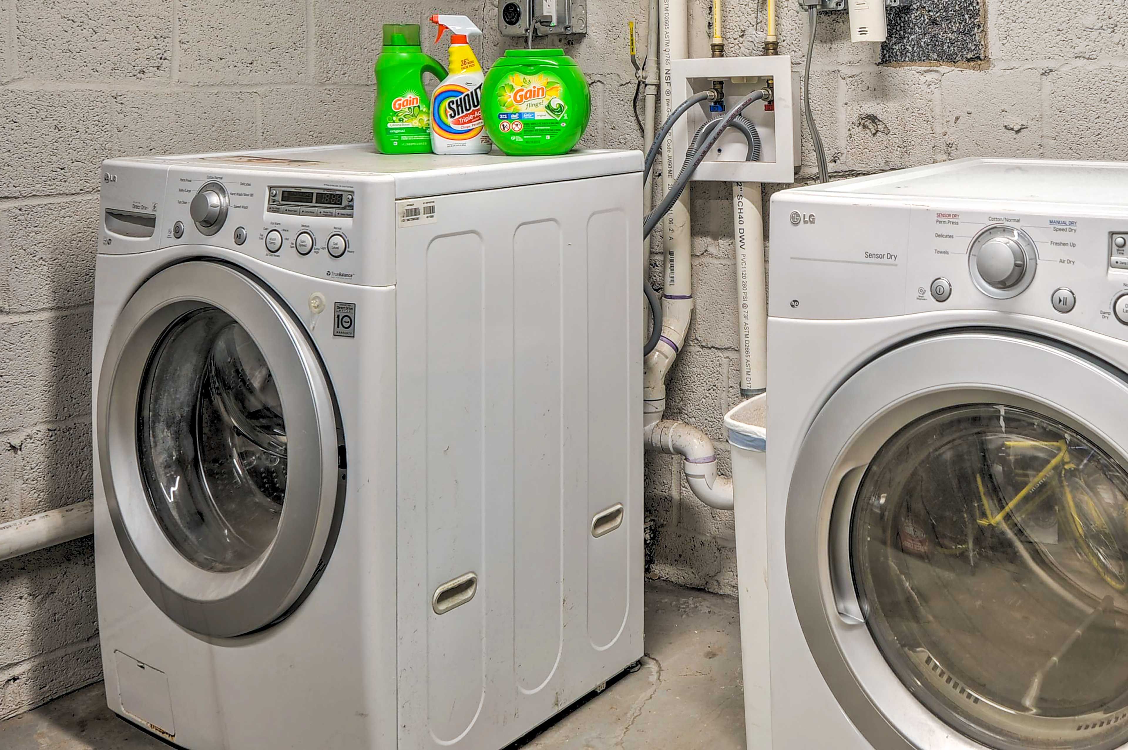 Building Amenities | Shared Washer/Dryer | Iron/Board