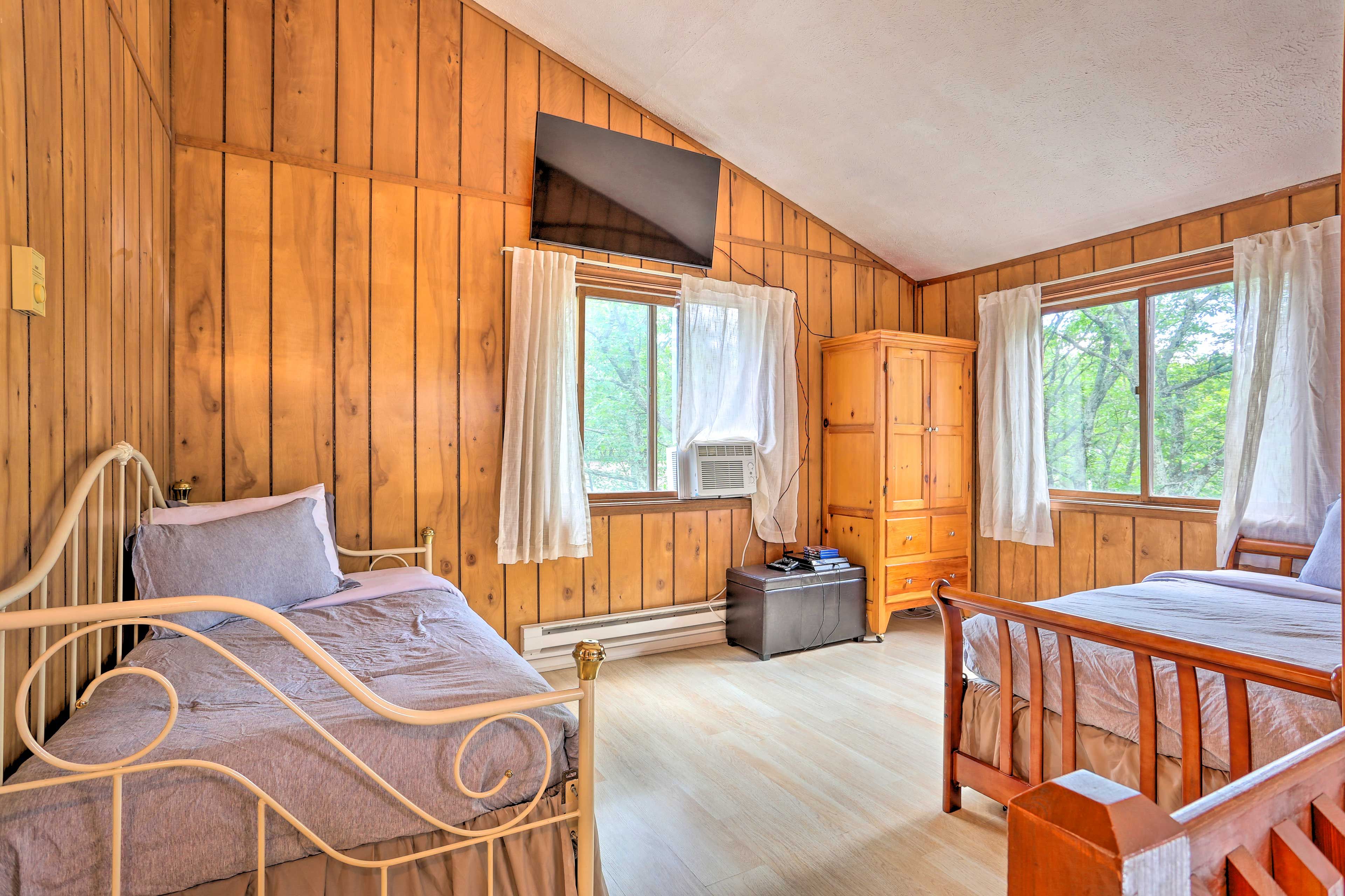 Loft | 2 Twin Beds | 2 Twin Trundles