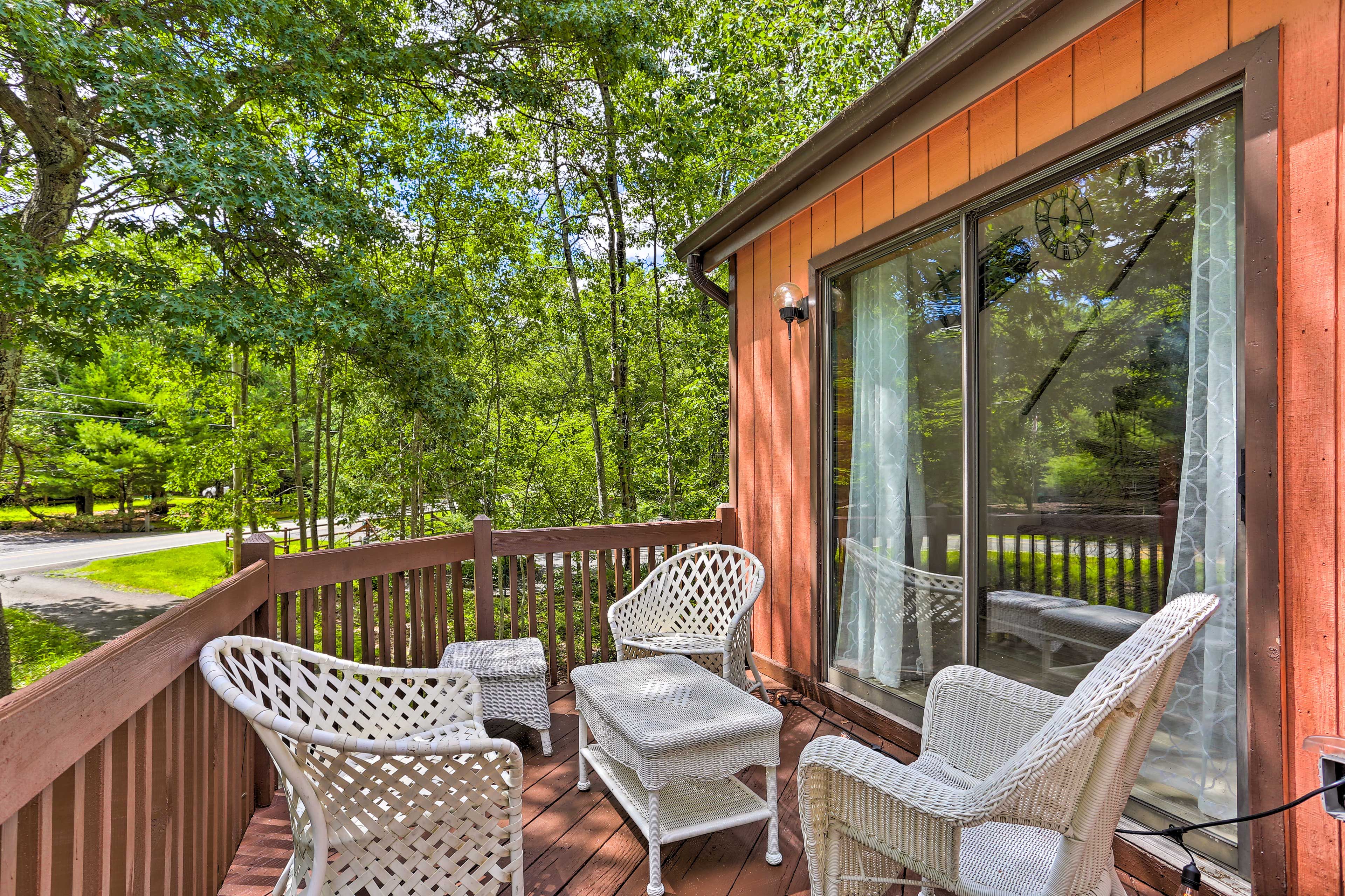 Wraparound Deck | Outdoor Seating