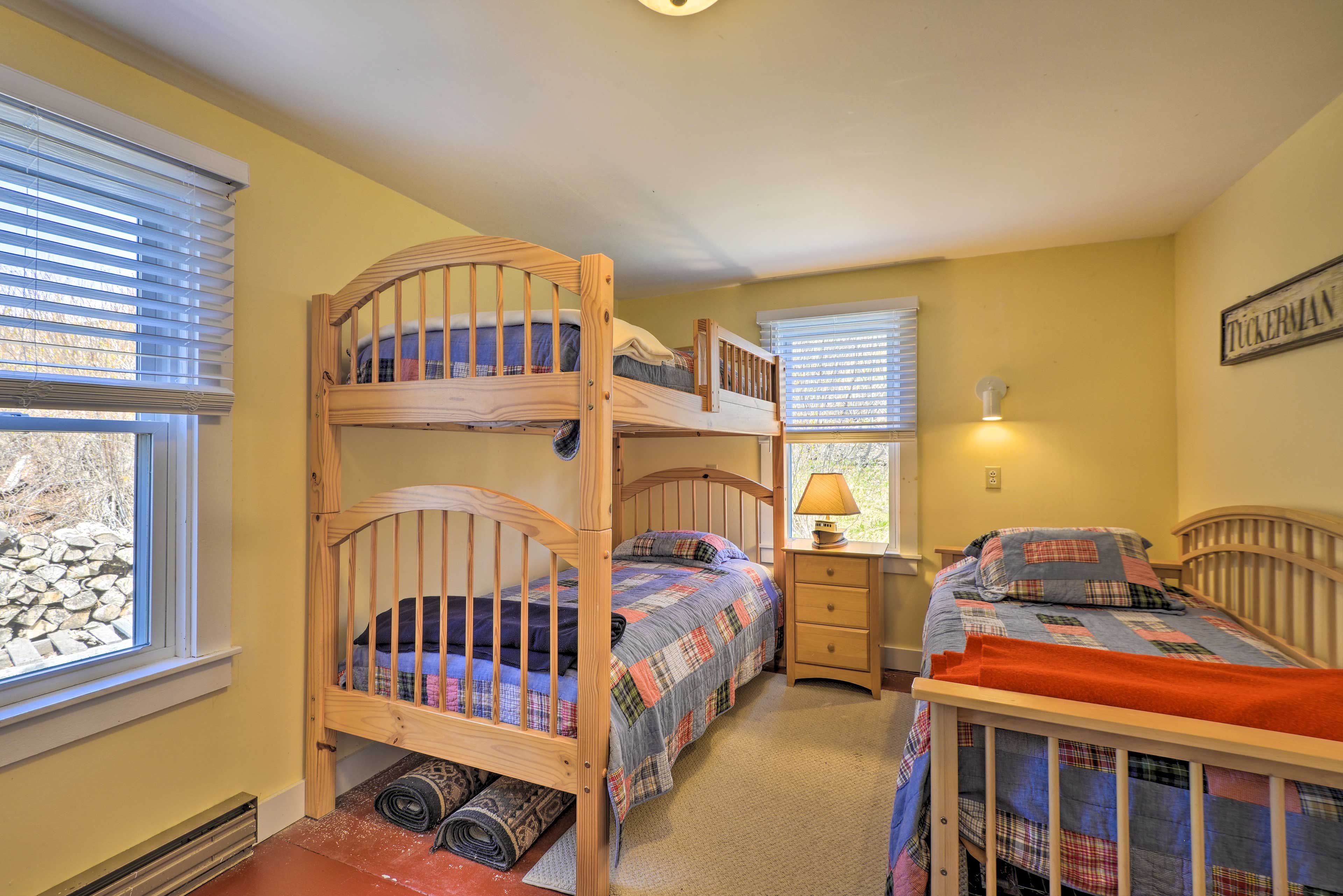 Bedroom 3 | Twin Bunk Bed | Twin Bed