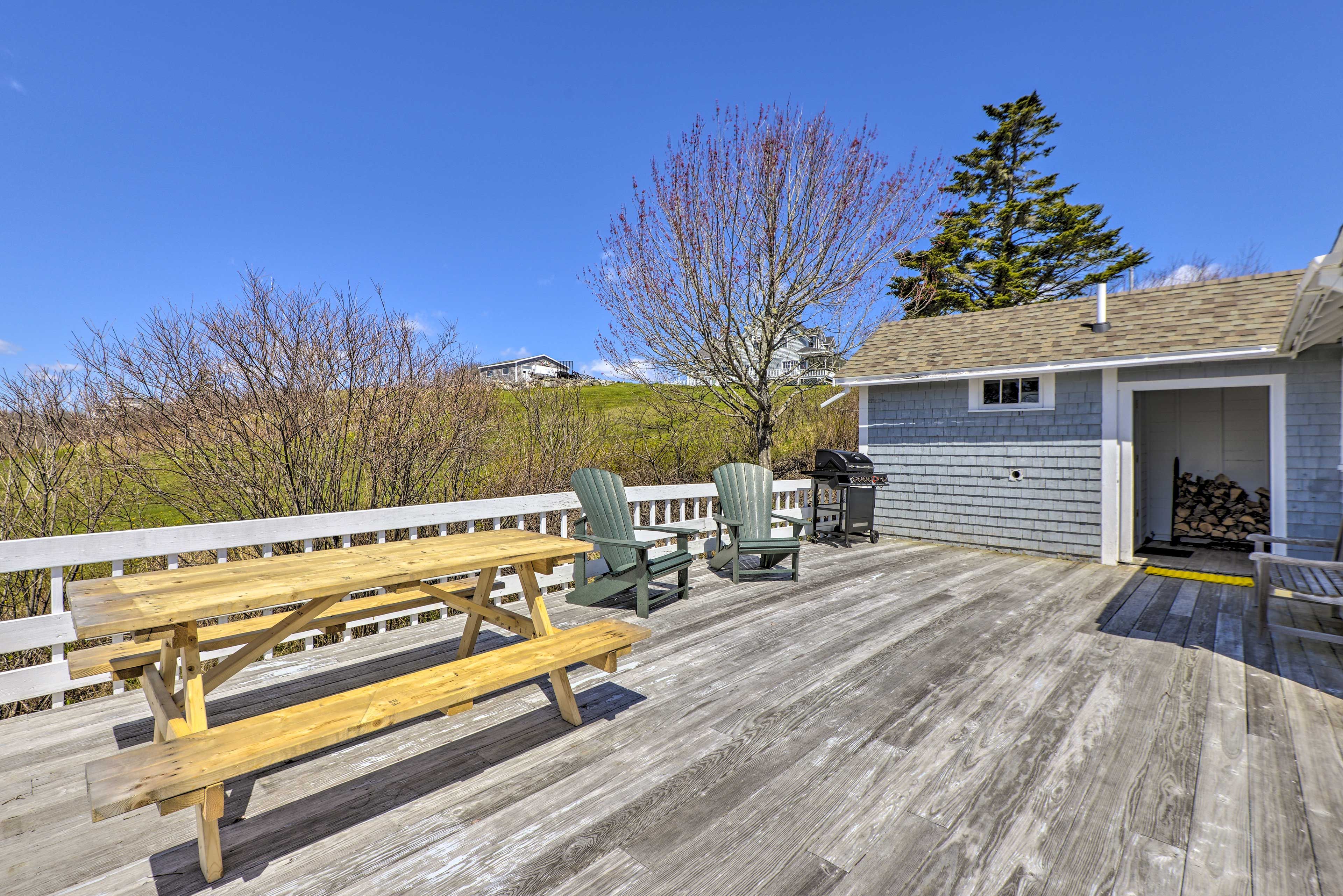 Wraparound Deck
