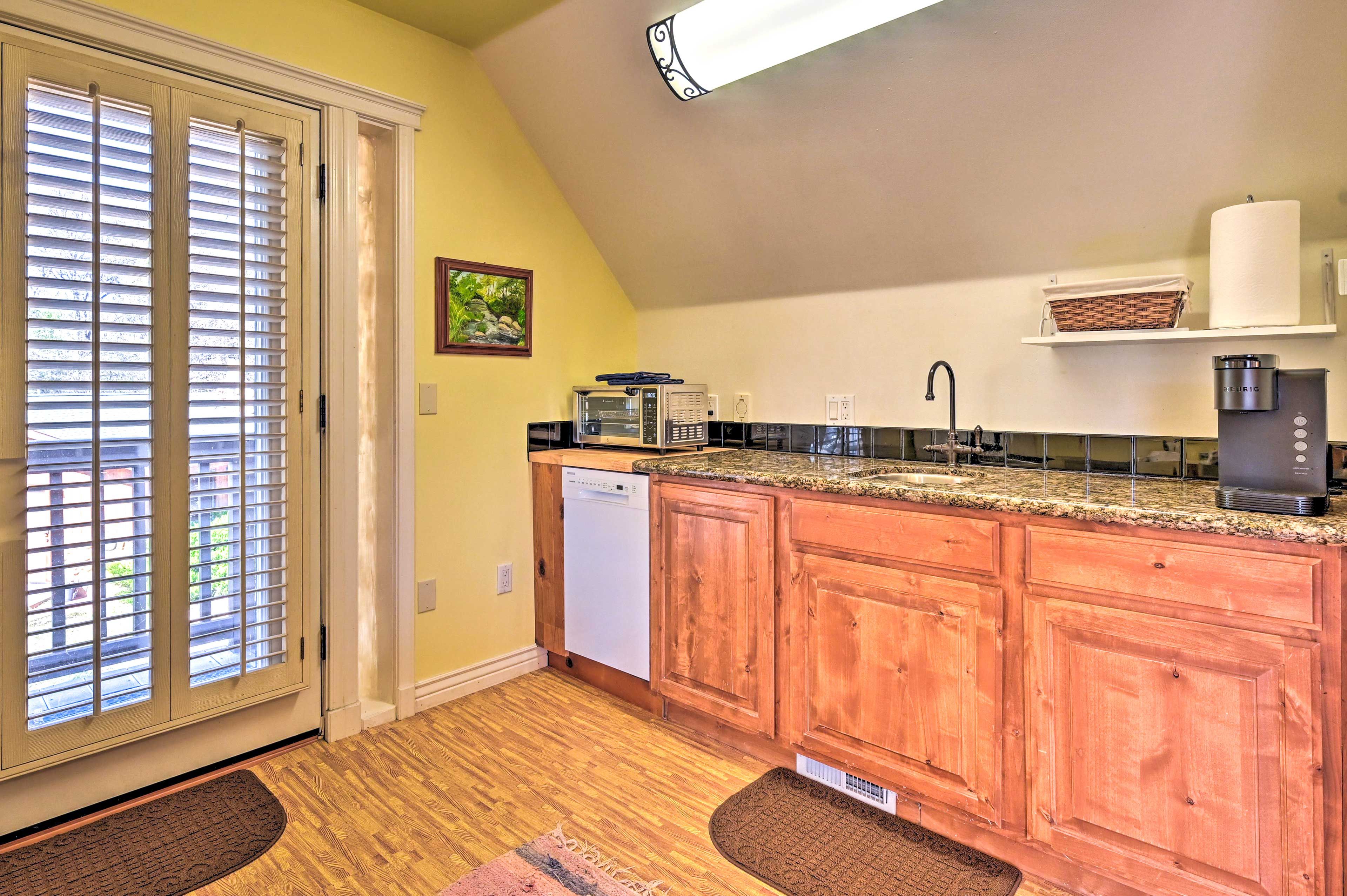 Well-Equipped Kitchenette | Dishware & Flatware