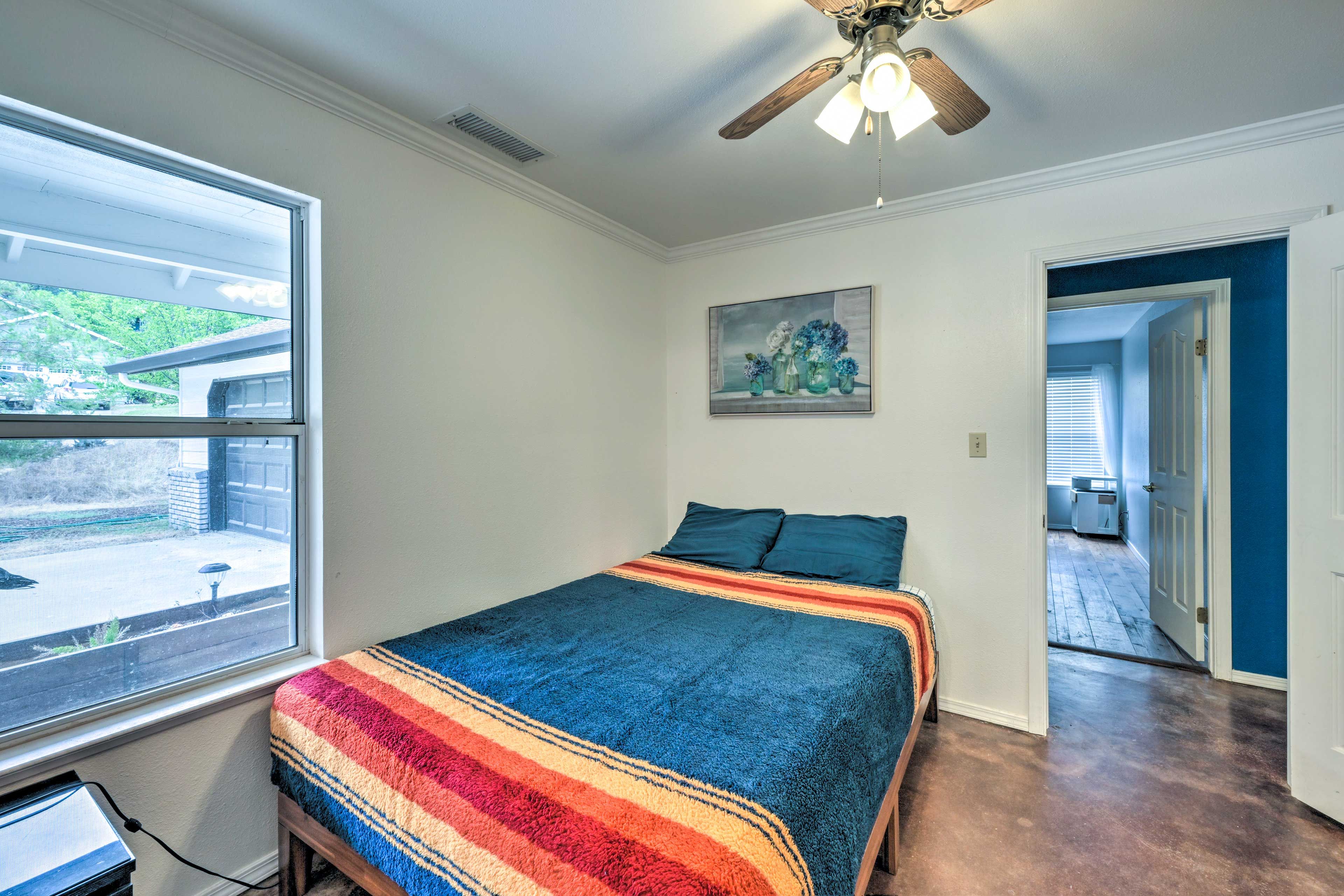 Bedroom 3 | Queen Bed