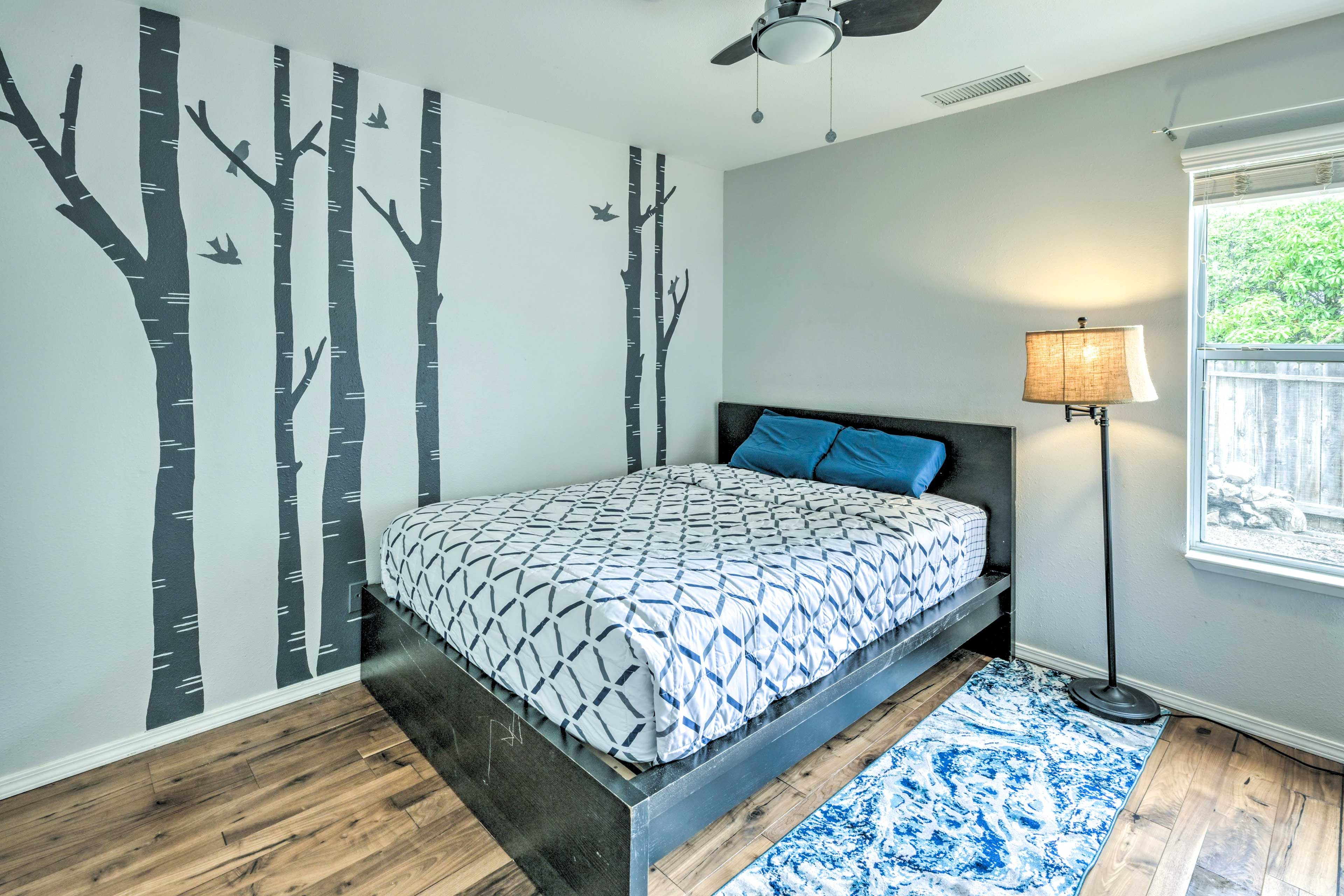 Bedroom 2 | Queen Bed