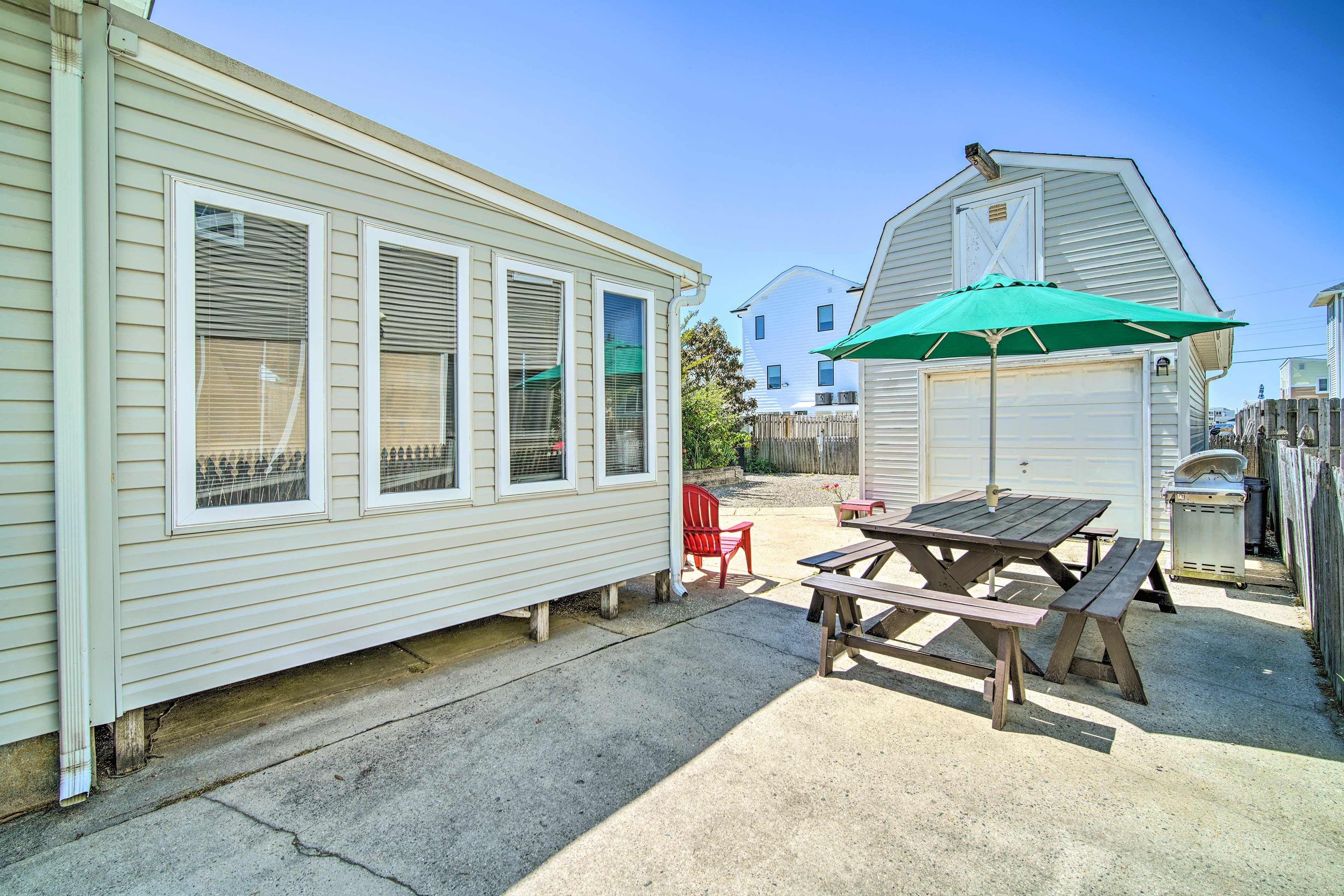 Exterior Space | Driveway Parking (4 Vehicles) | No RV/Trailer Parking