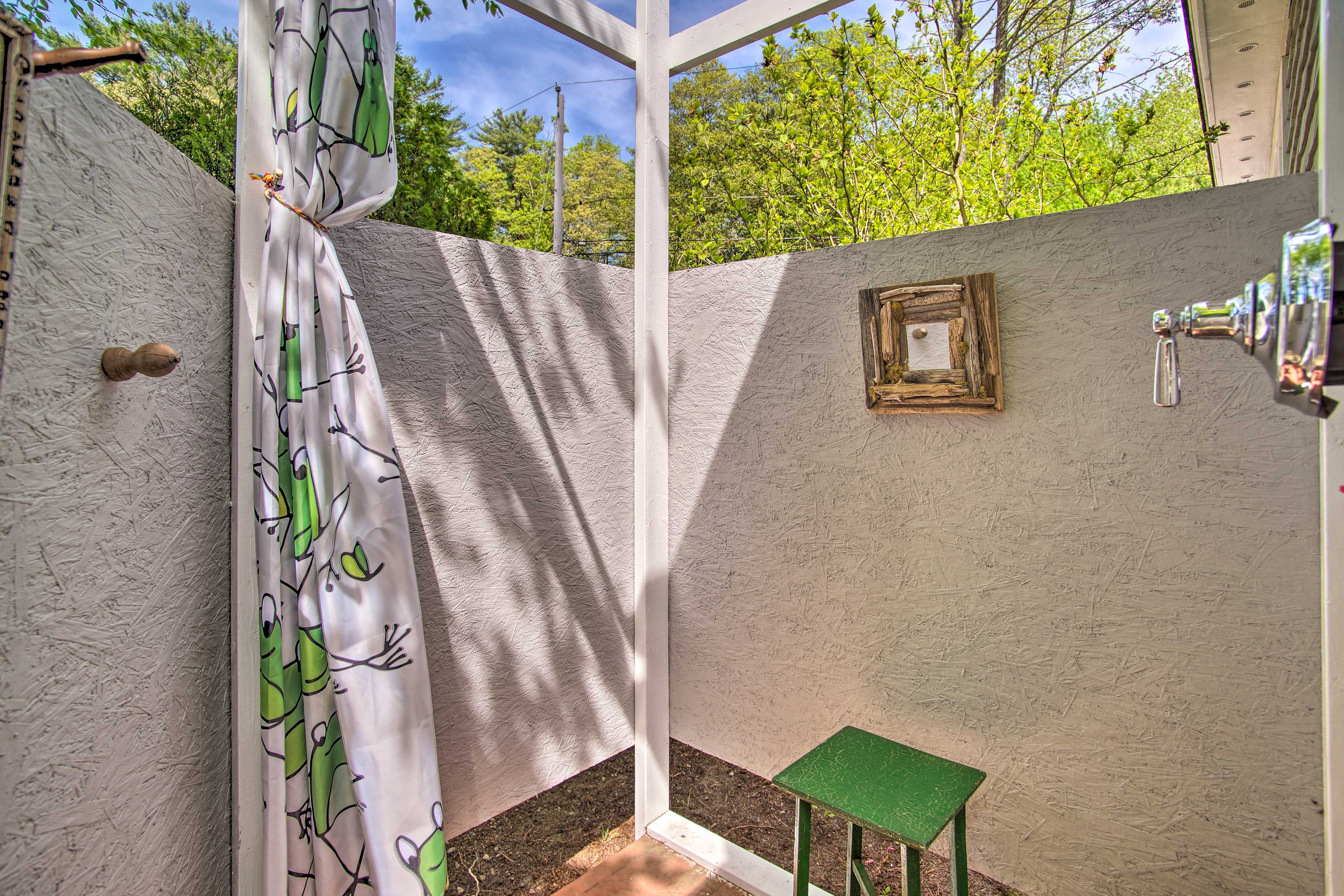 Backyard | Outdoor Shower