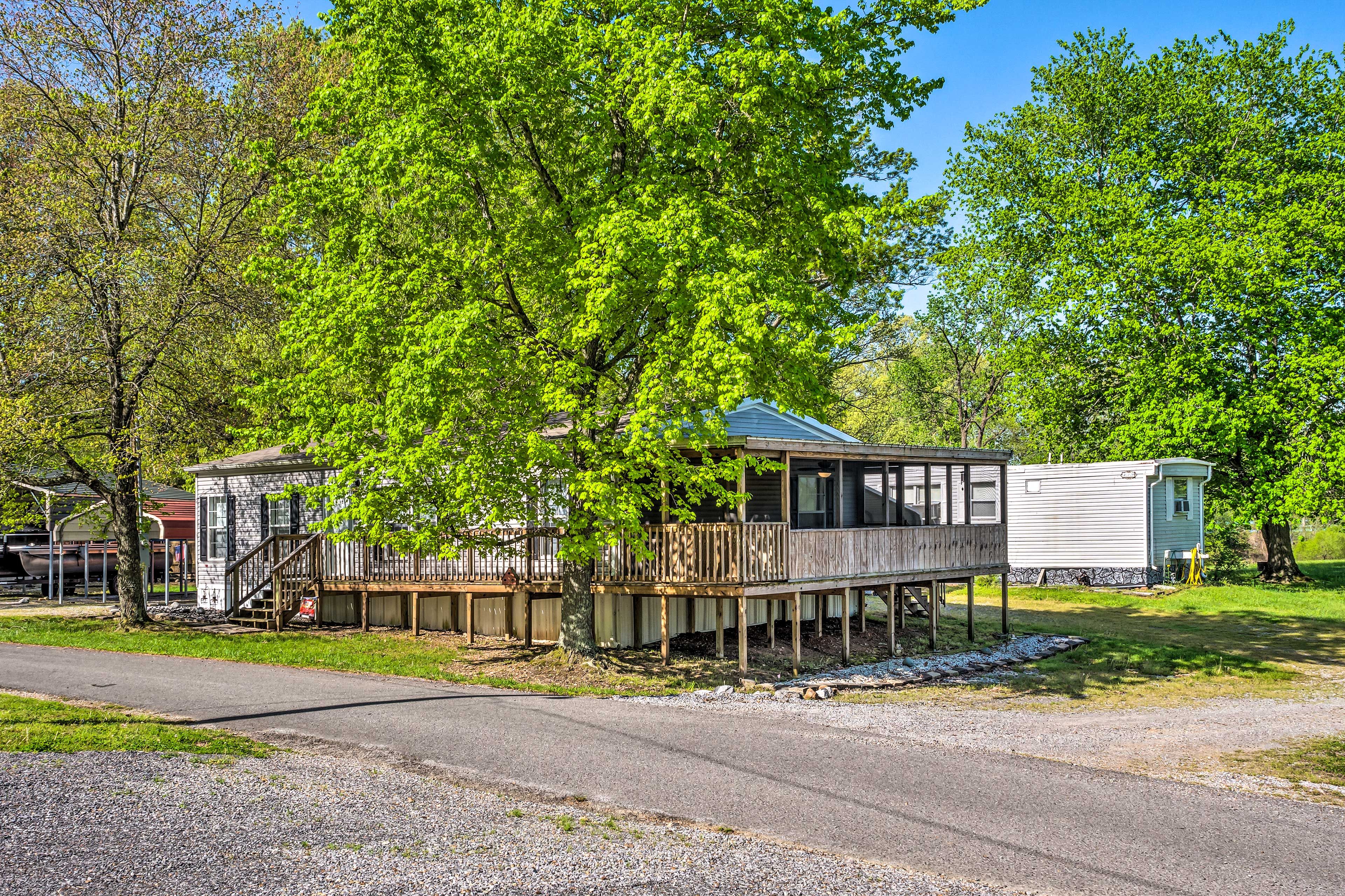 Parking | Shared Carport (1 Vehicle) | Neighboring Carport (1 Vehicle)