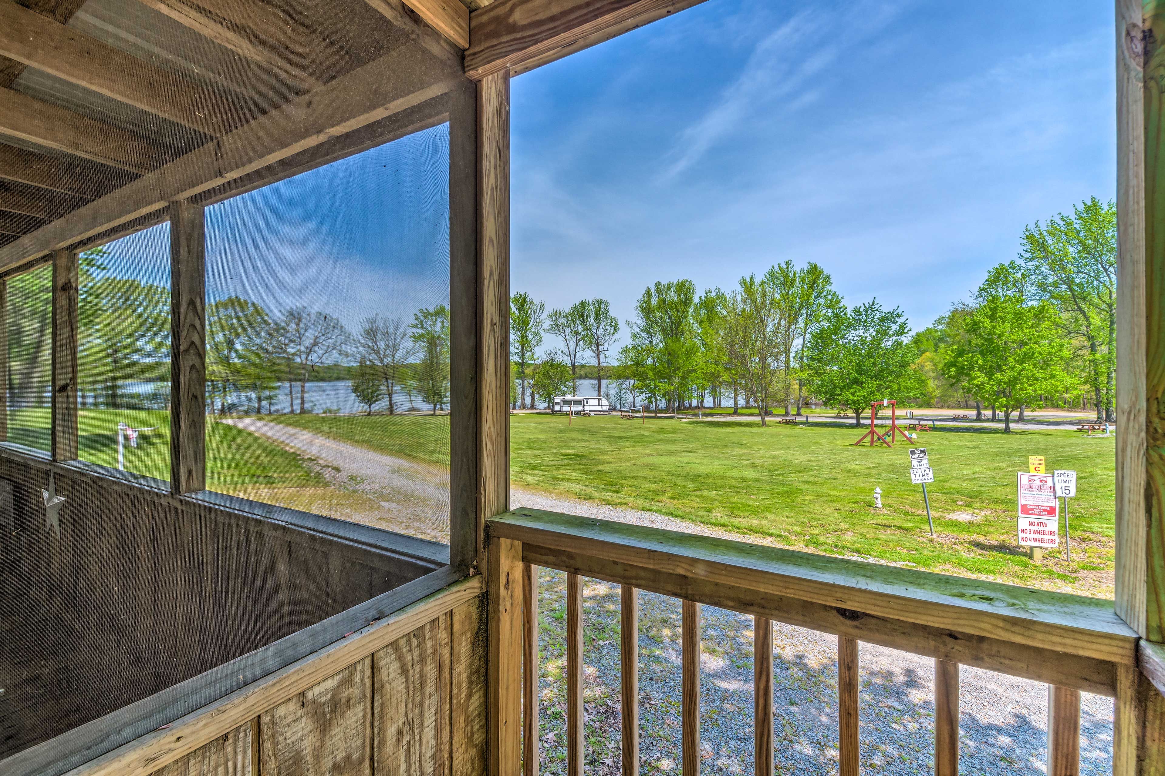 Screened-In Porch