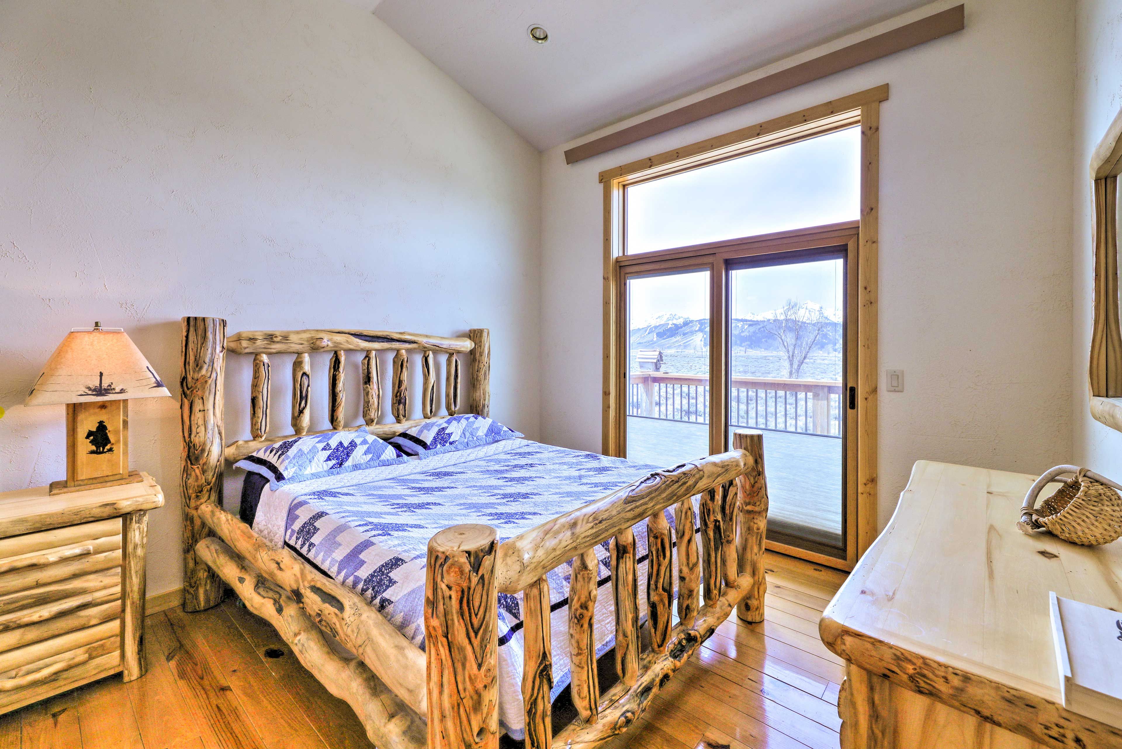 Bedroom | King Bed