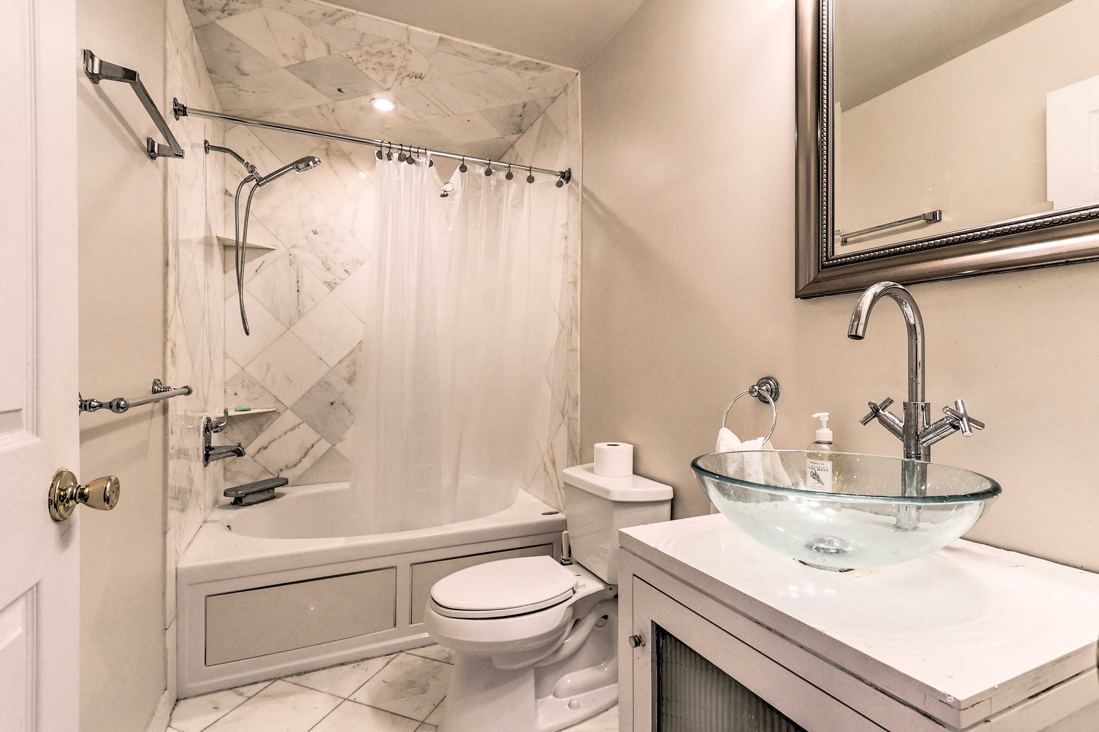 Full Bathroom