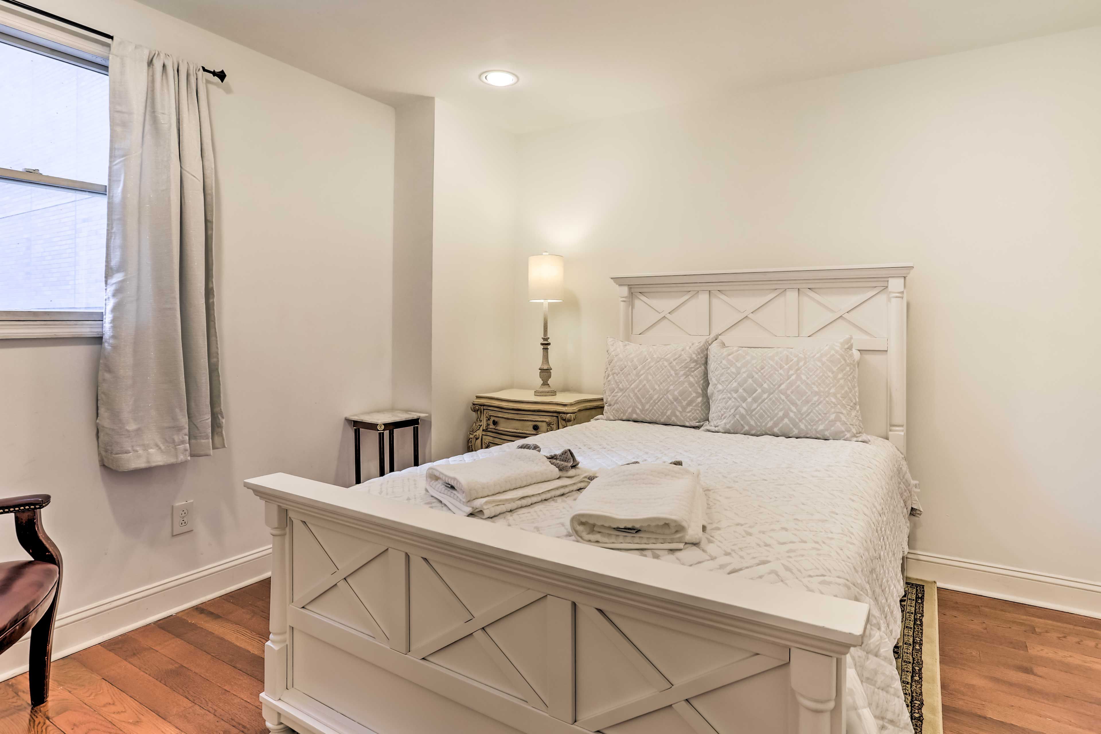 Bedroom 2 | Queen Bed | Additional Sleeping | Pack 'n Play