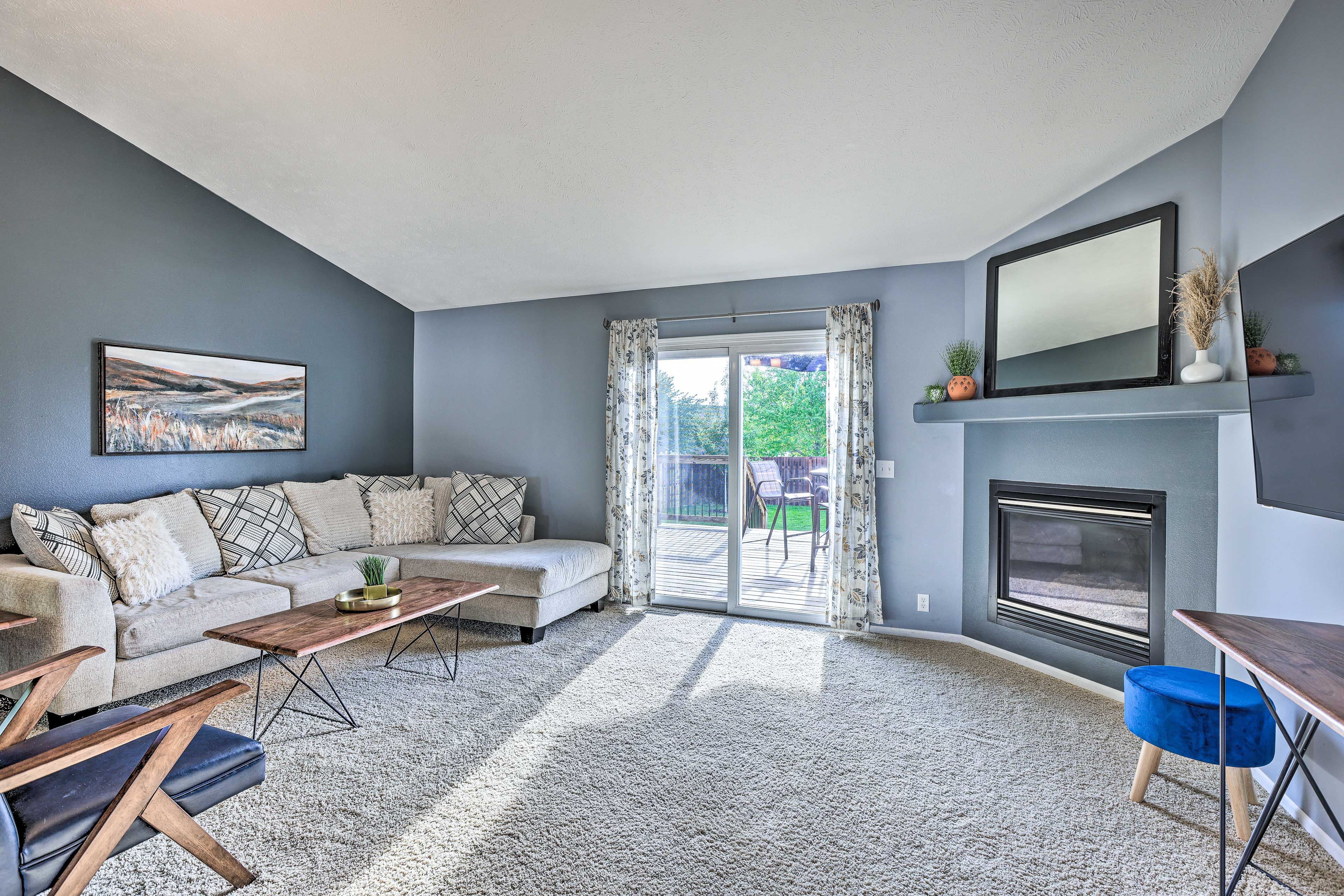 Living Room | Free WiFi | Central Heating & A/C | Board Games