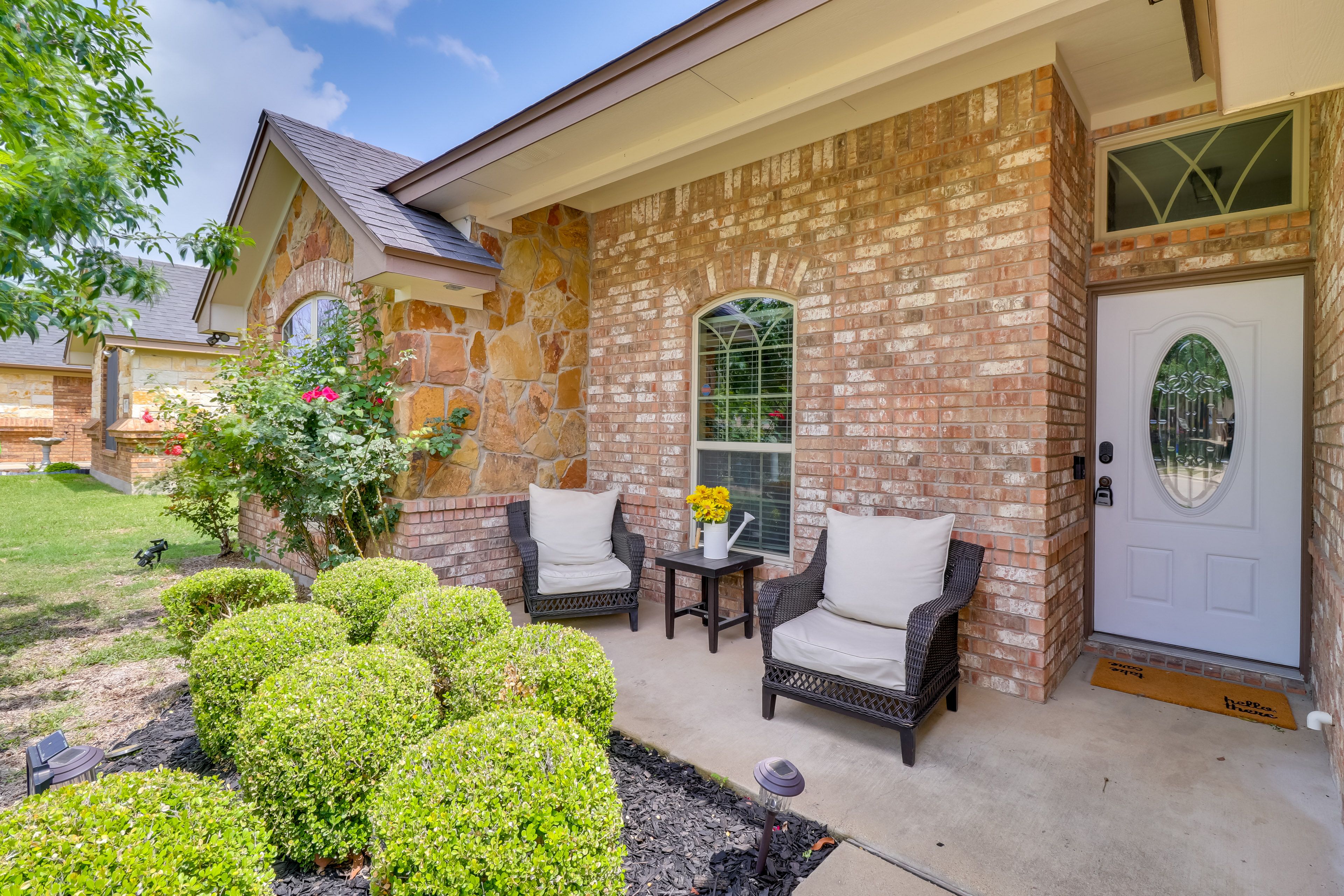 Harker Heights Vacation Rental | 3BR | 2BA | 1,890 Sq Ft | Small Step for Entry