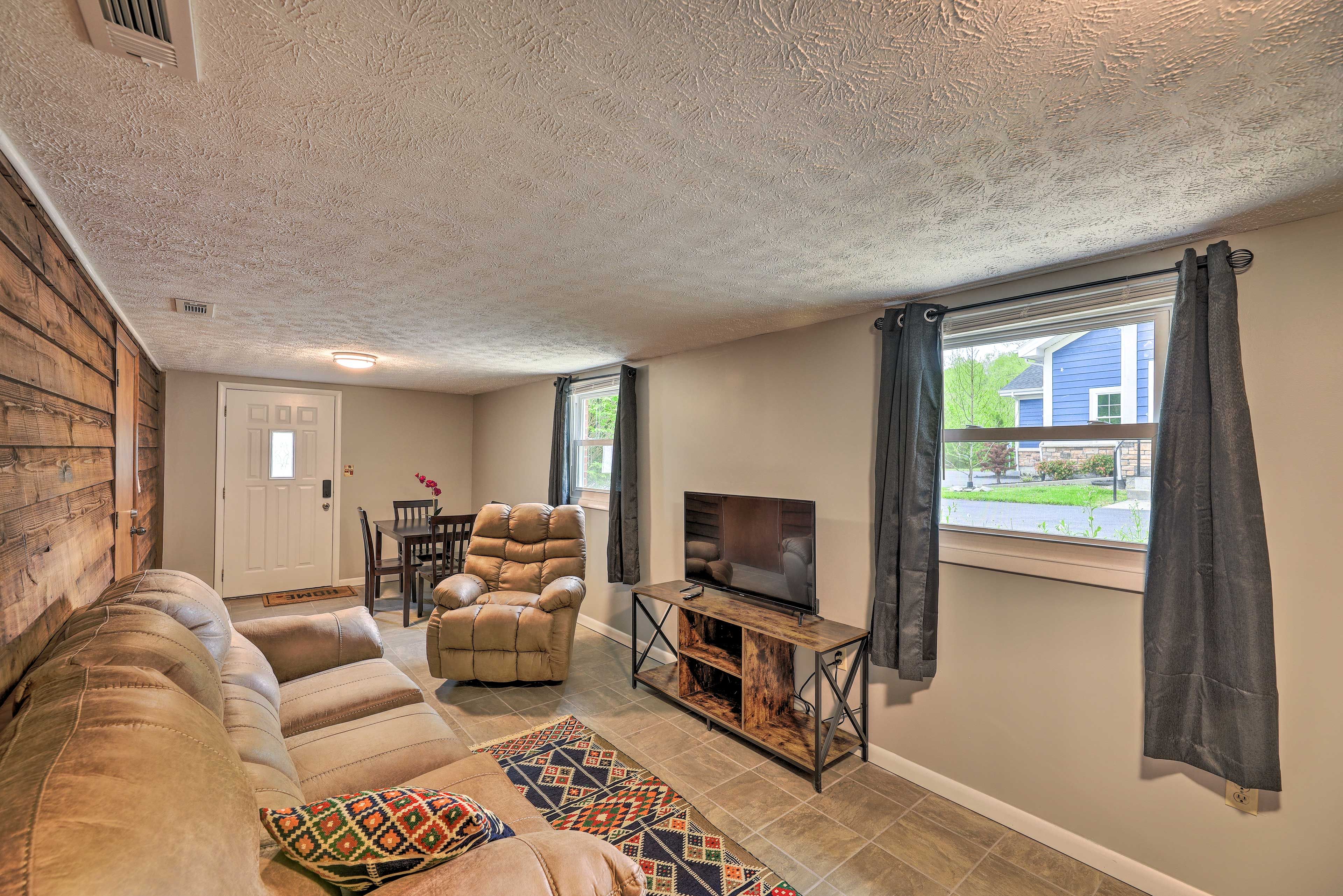 Hagerhill Vacation Rental | 1BR | 1BA | Step-Free Entry | 500 Sq Ft