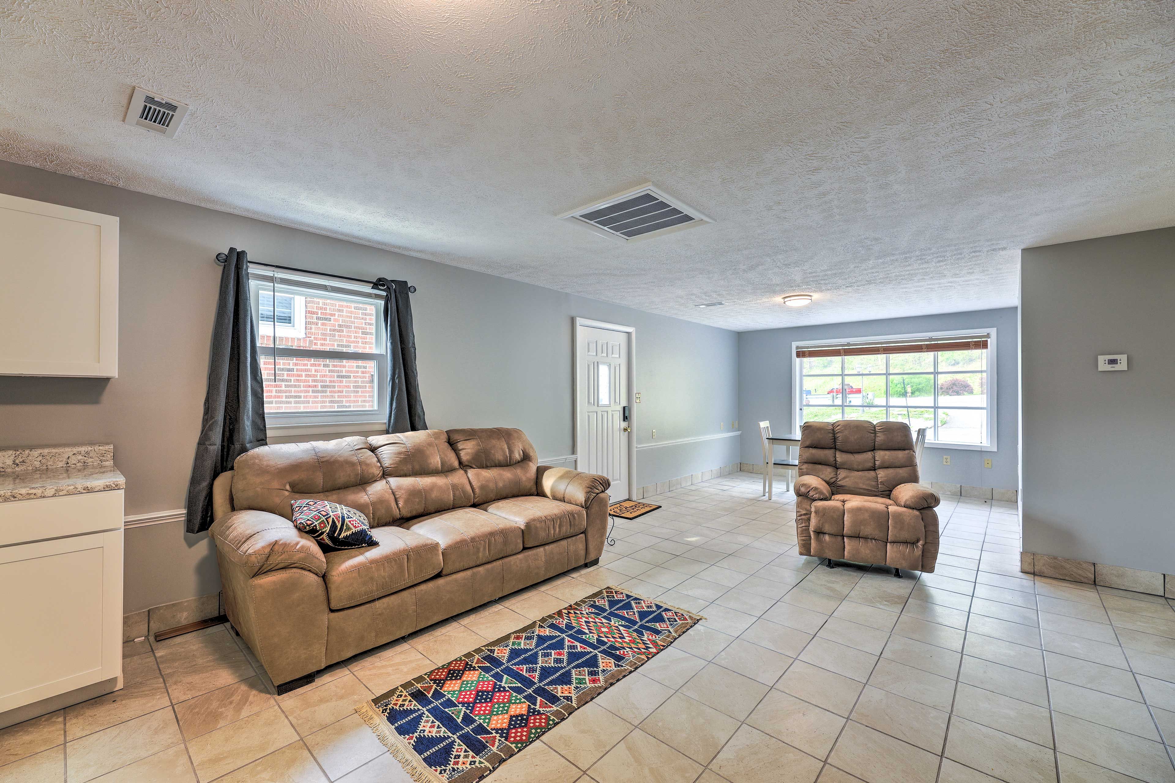 Living Room | Queen Sleeper Sofa | Linens Provided