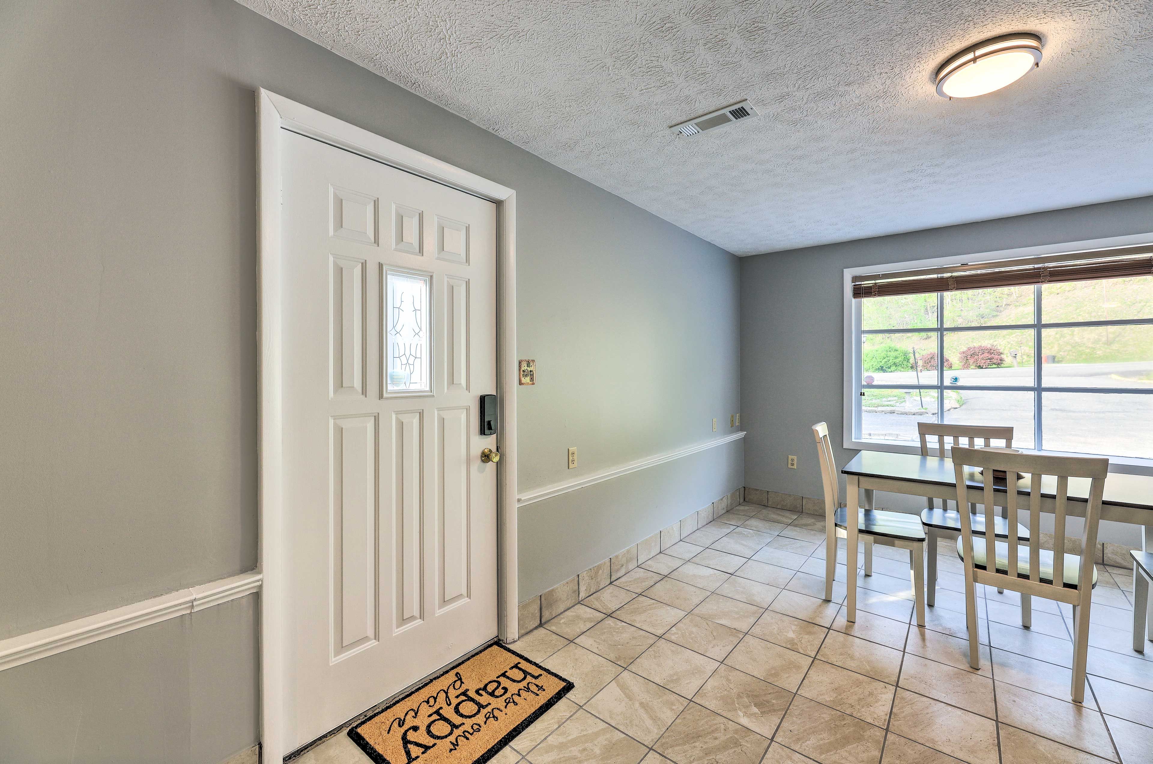 Front Entrance | Keyless Entry