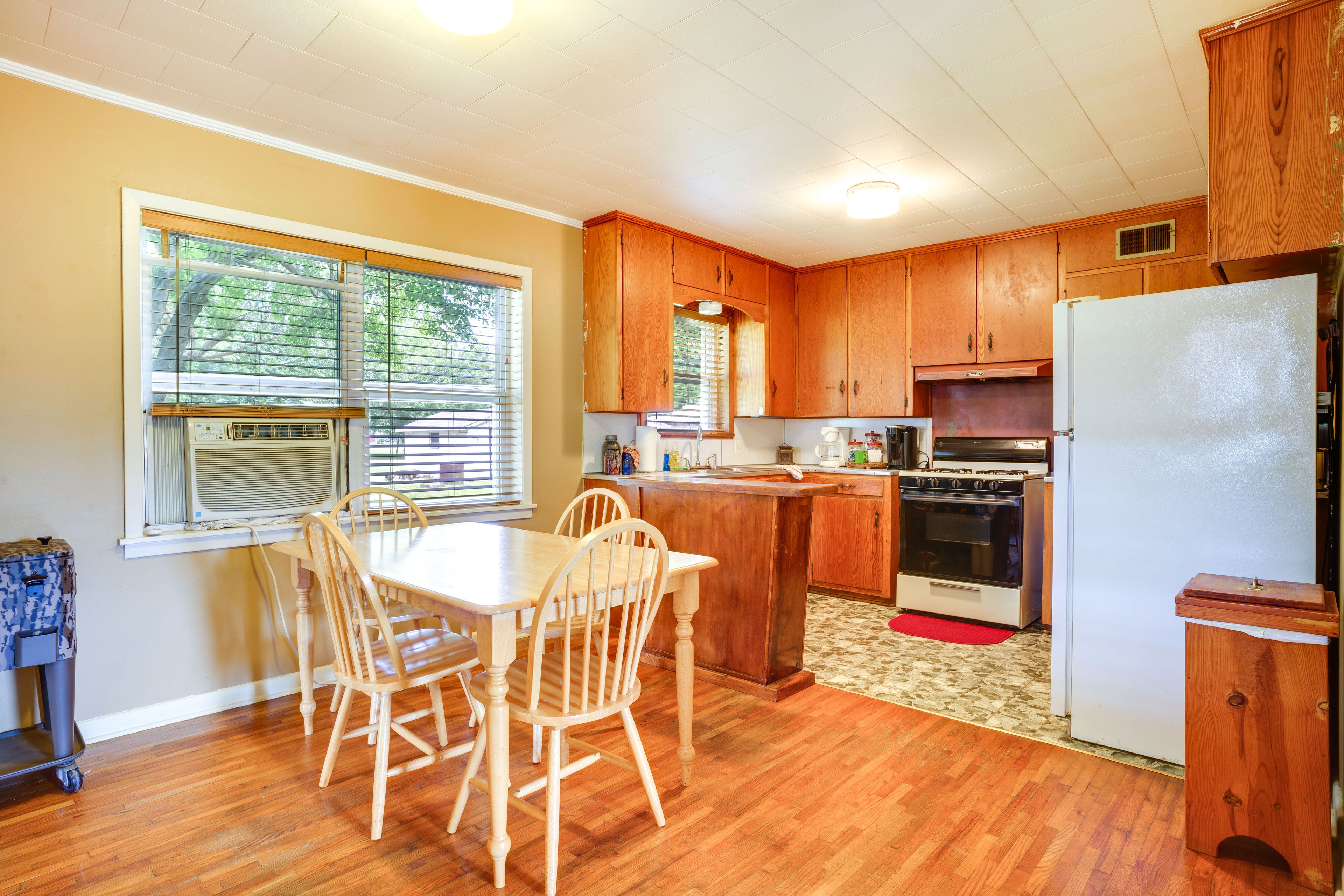 Kitchen | Dishware & Flatware