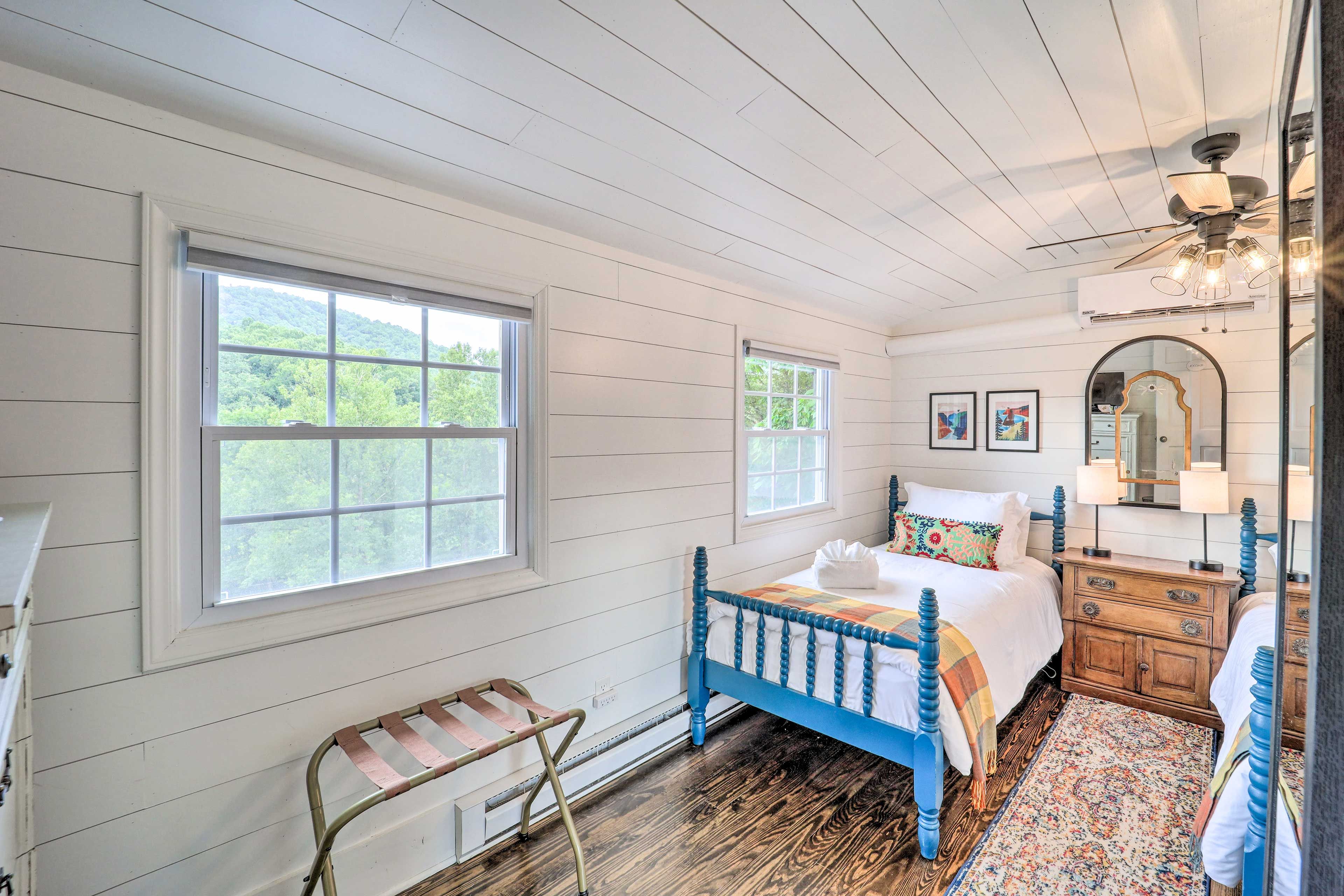 Bedroom 4 | 2 Twin Beds | 2nd Floor