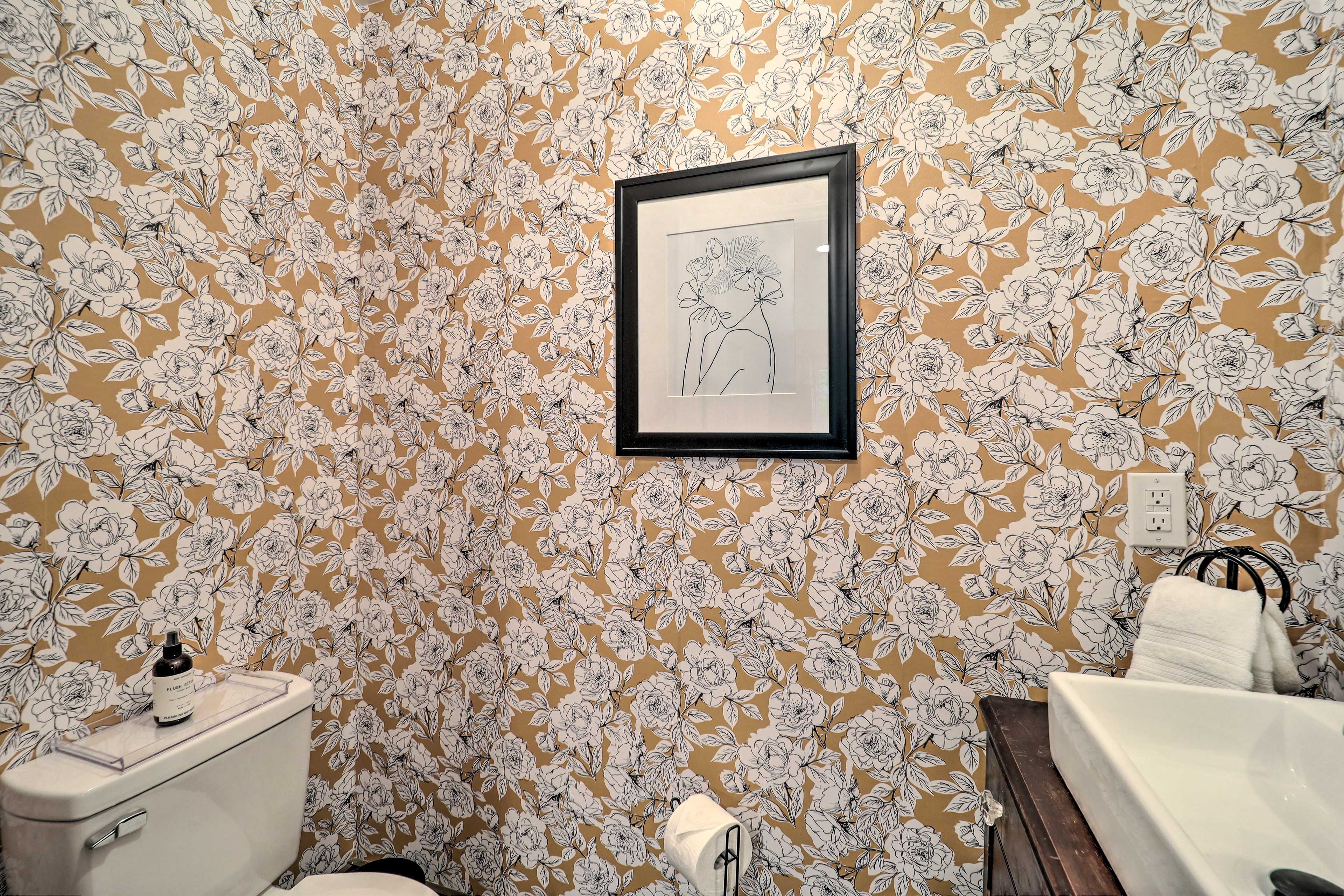 Half Bathroom | 1st Floor