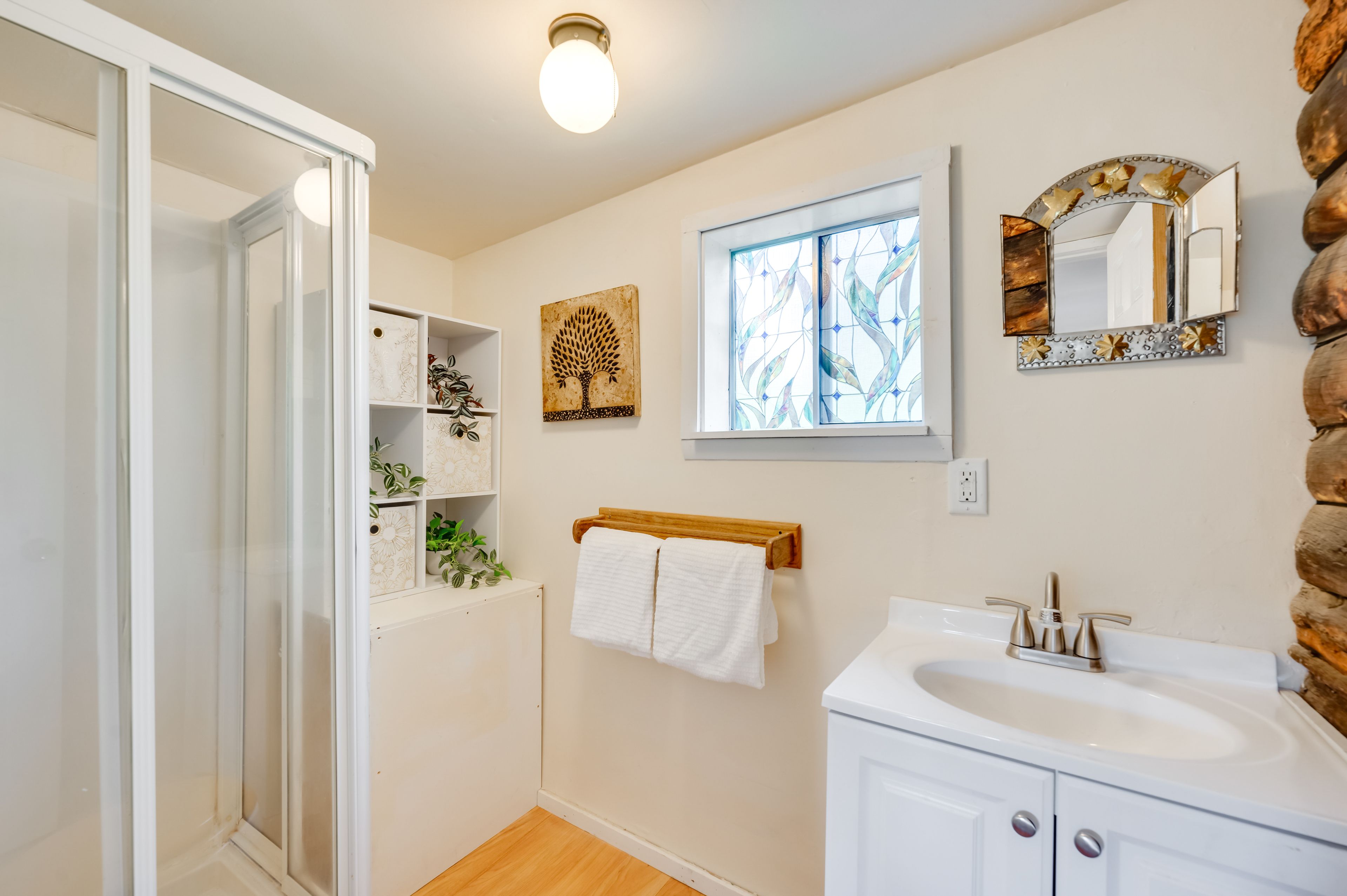 Full Bathroom | Complimentary Toiletries