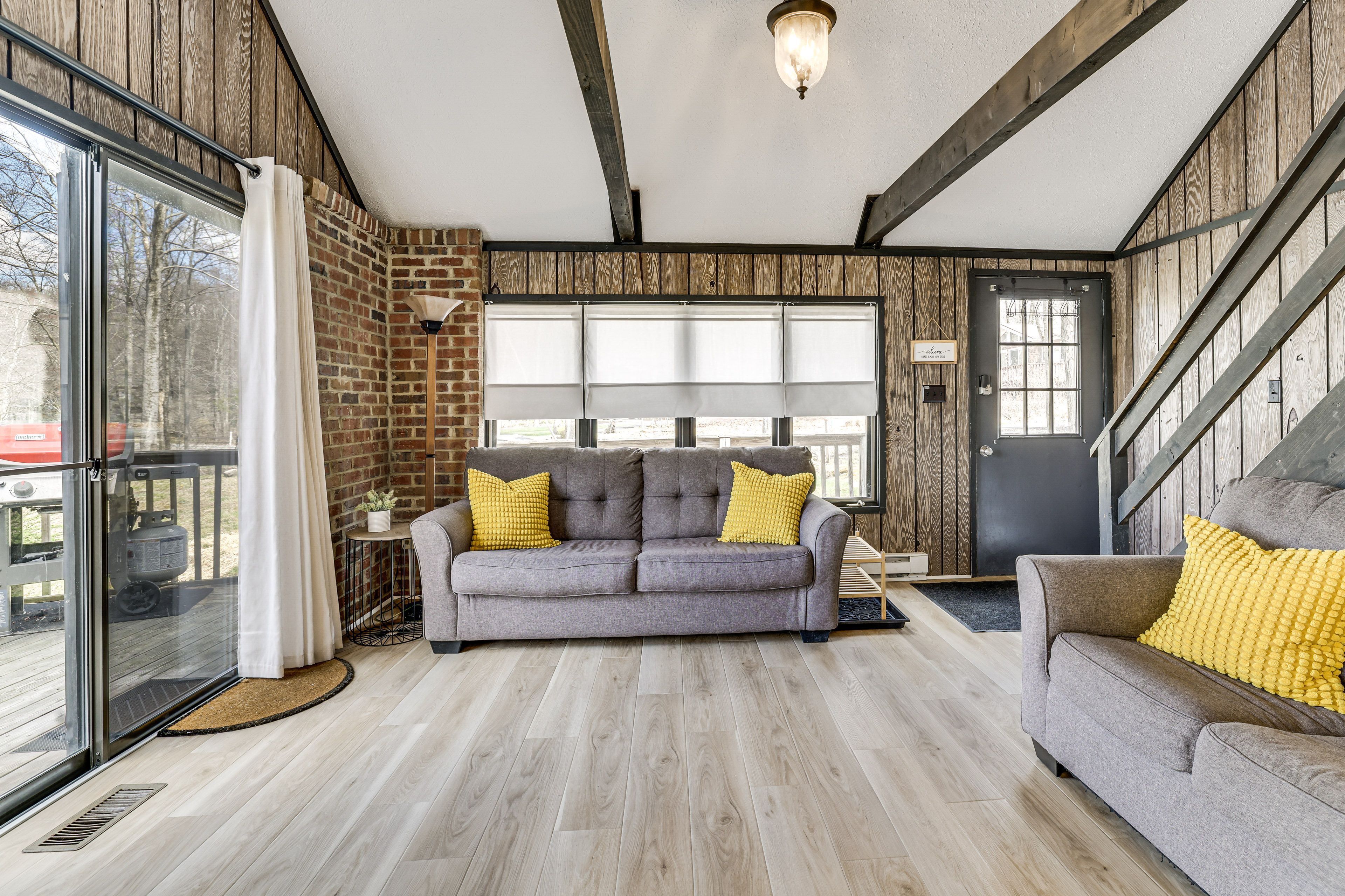 Living Room | Sleeper Sofa | 1st Floor