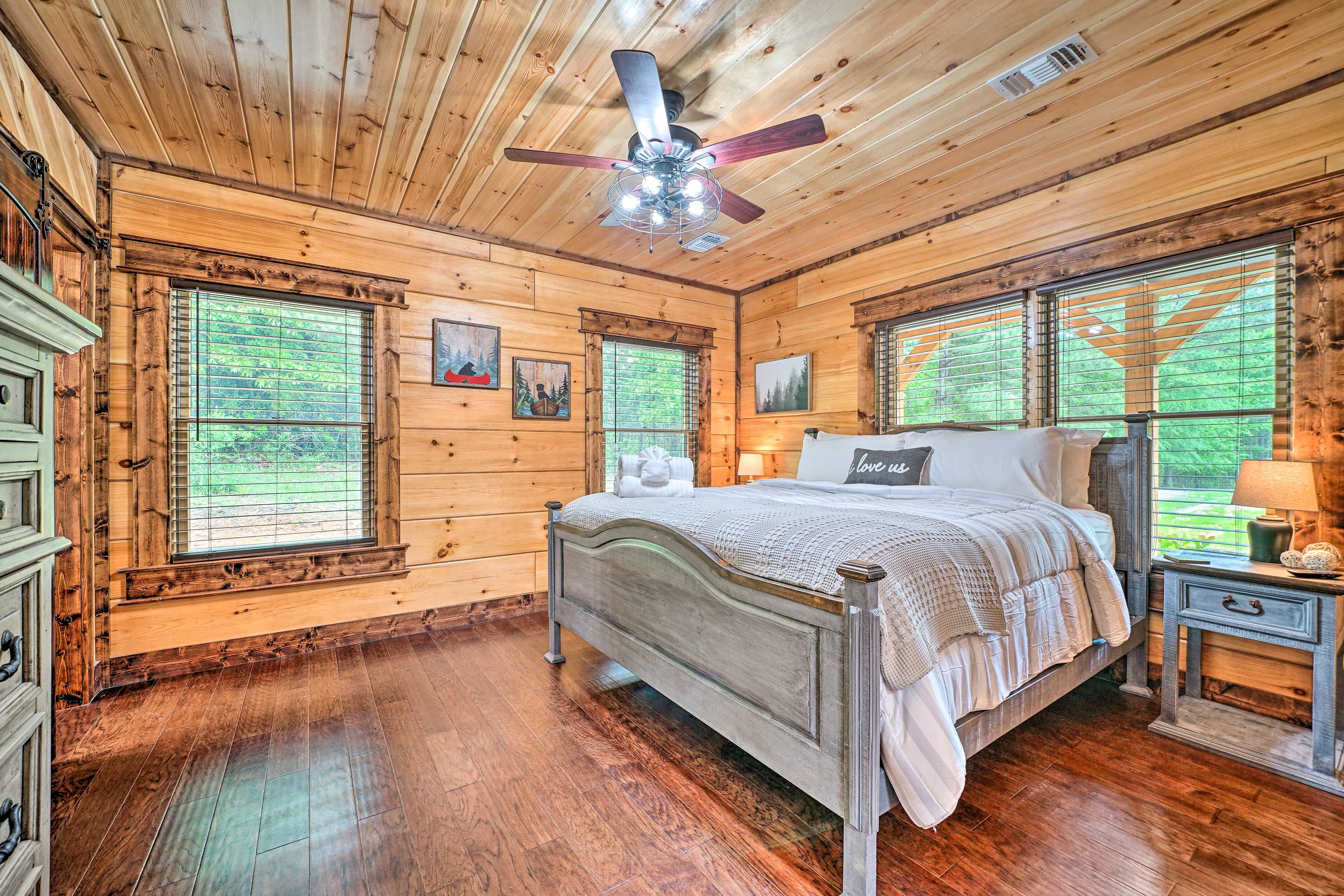 Bedroom 2 | King Bed