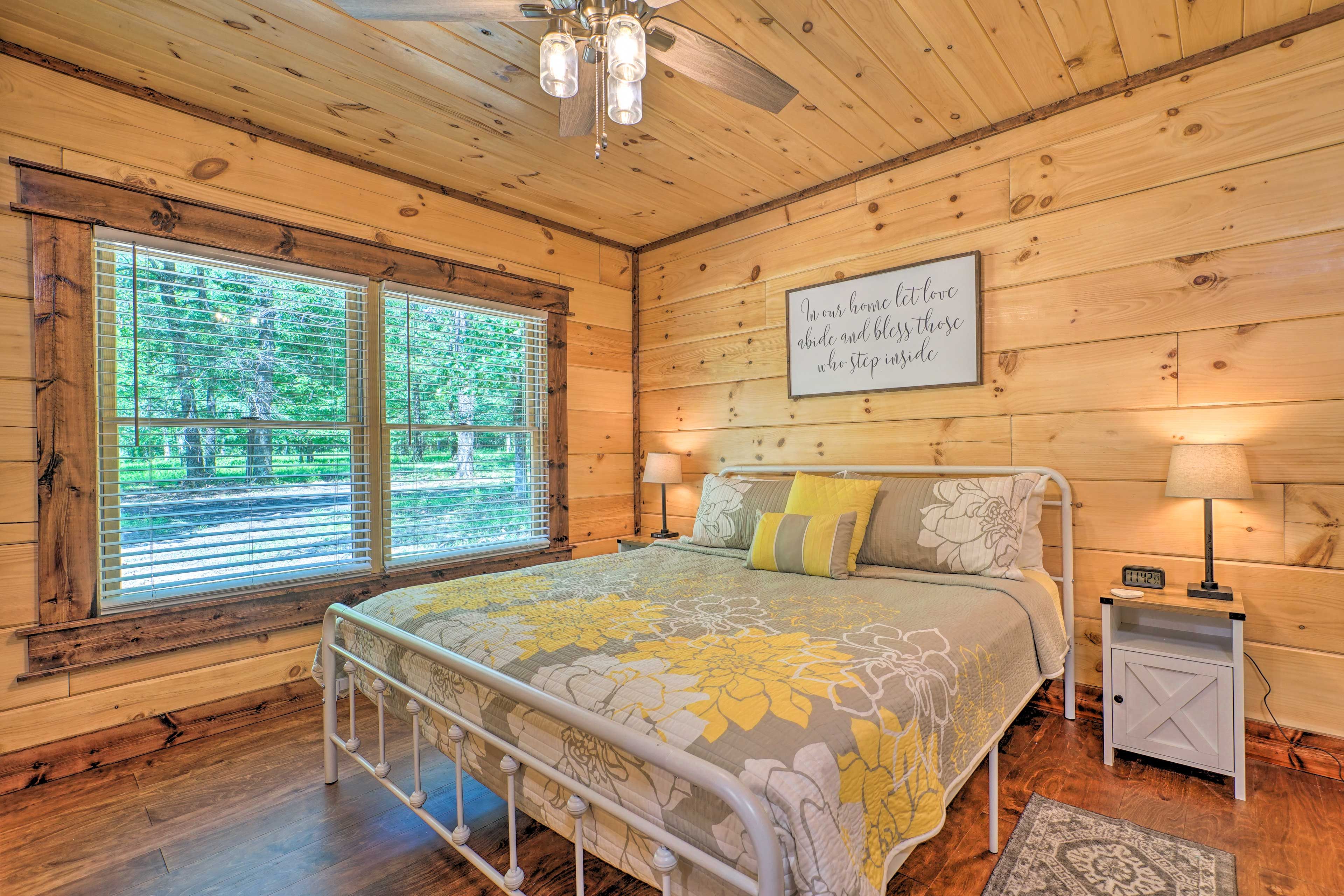 Bedroom 2 | King Bed | Smart TV w/ Cable