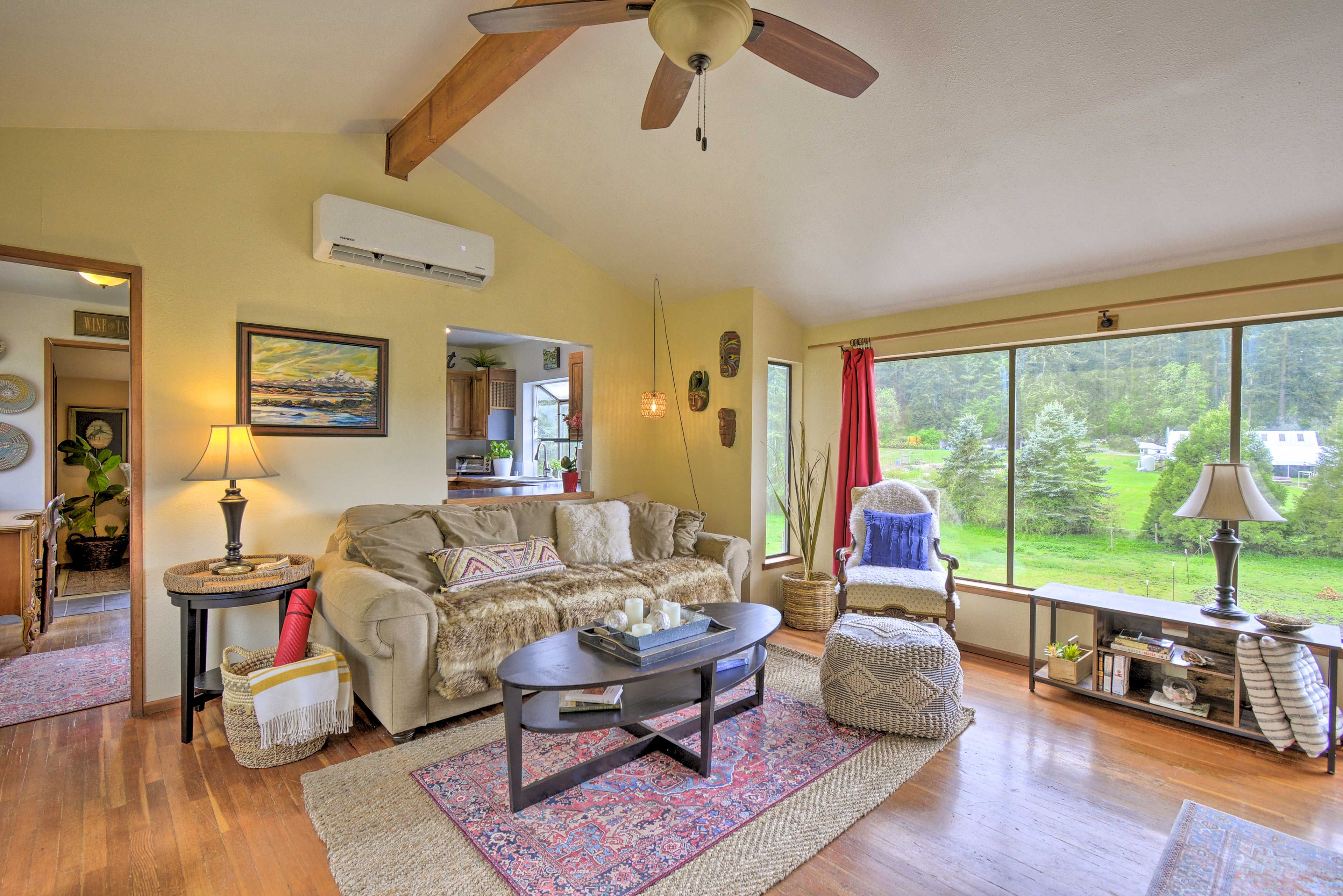 Living Room | Books | Board Games